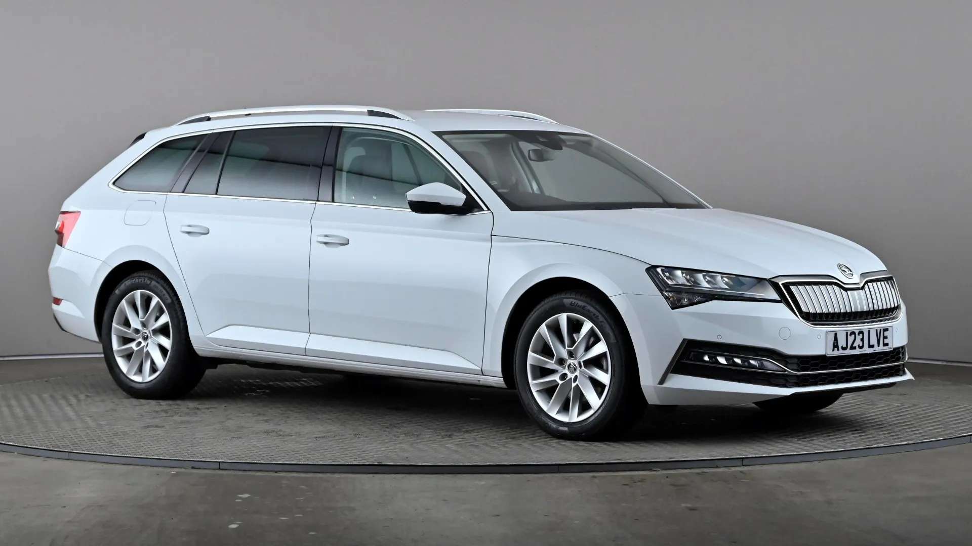 A 2023 SKODA SUPERB 1.4 TSI iV SE Technology DSG A 2023 SKODA SUPERB 1.4 TSI iV SE Technology DSG