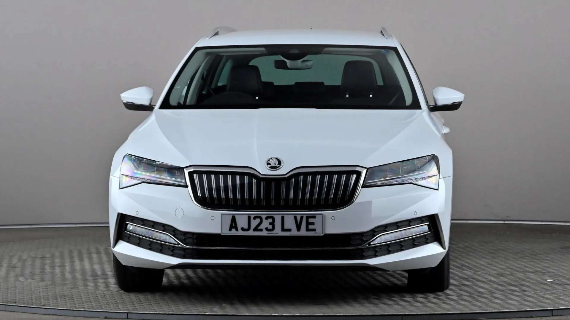 A 2023 SKODA SUPERB 1.4 TSI iV SE Technology DSG A 2023 SKODA SUPERB 1.4 TSI iV SE Technology DSG