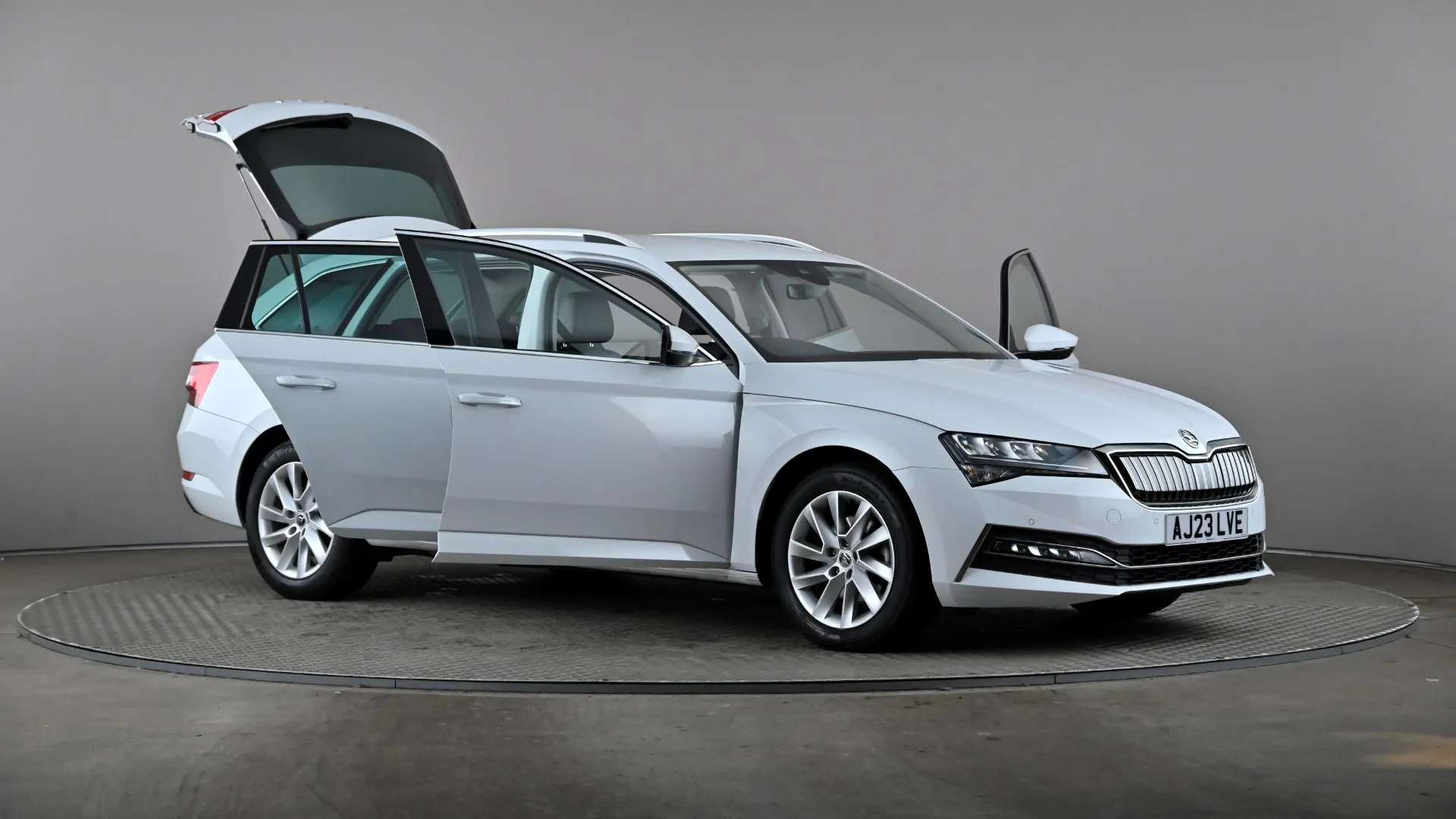 2023 SKODA SUPERB 2023 SKODA SUPERB