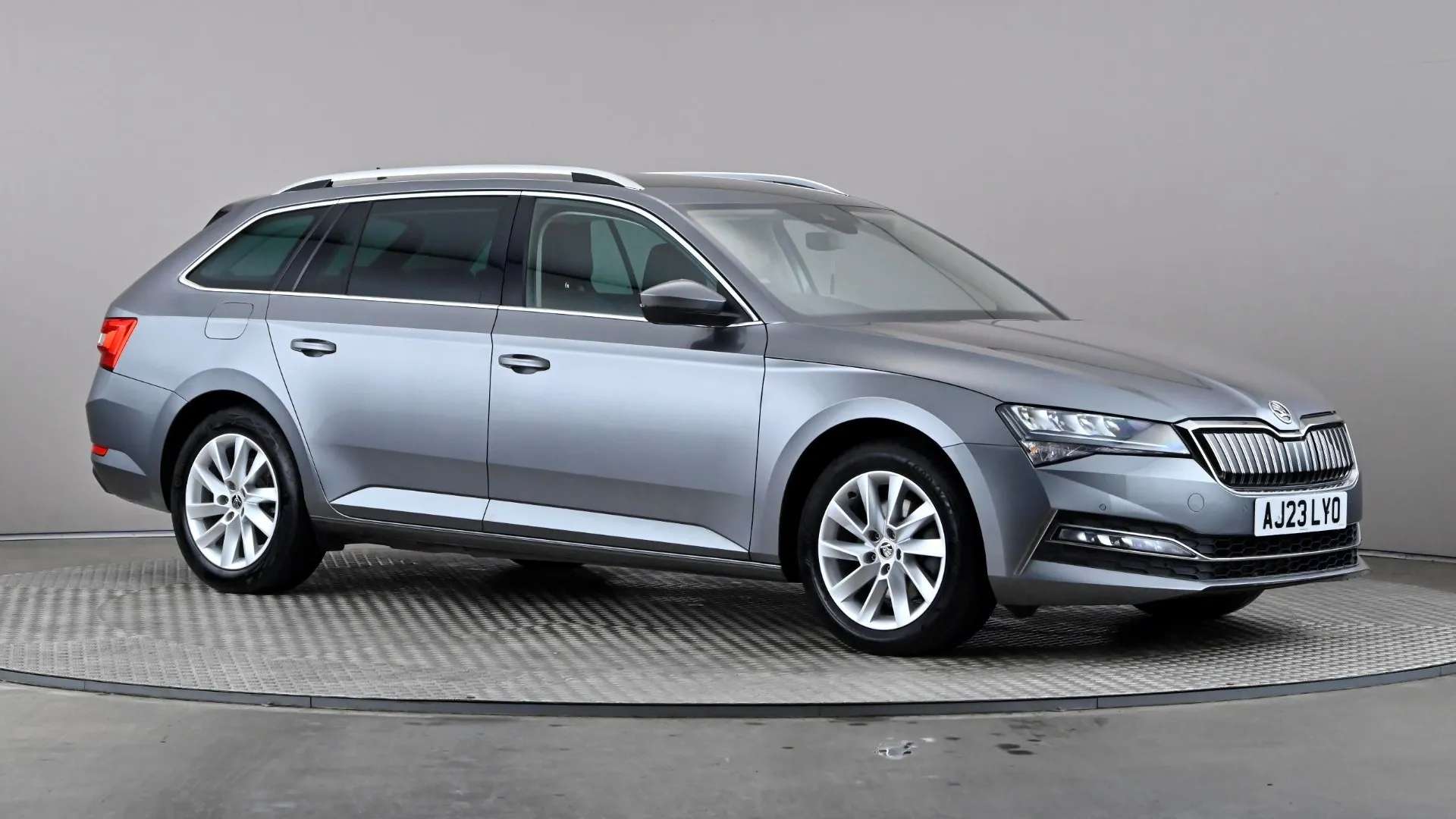 A 2023 SKODA SUPERB 1.4 TSI iV SE Technology DSG A 2023 SKODA SUPERB 1.4 TSI iV SE Technology DSG