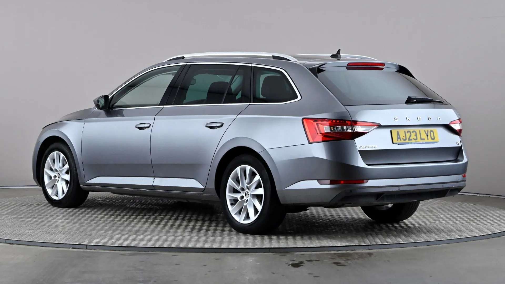 A 2023 SKODA SUPERB 1.4 TSI iV SE Technology DSG A 2023 SKODA SUPERB 1.4 TSI iV SE Technology DSG