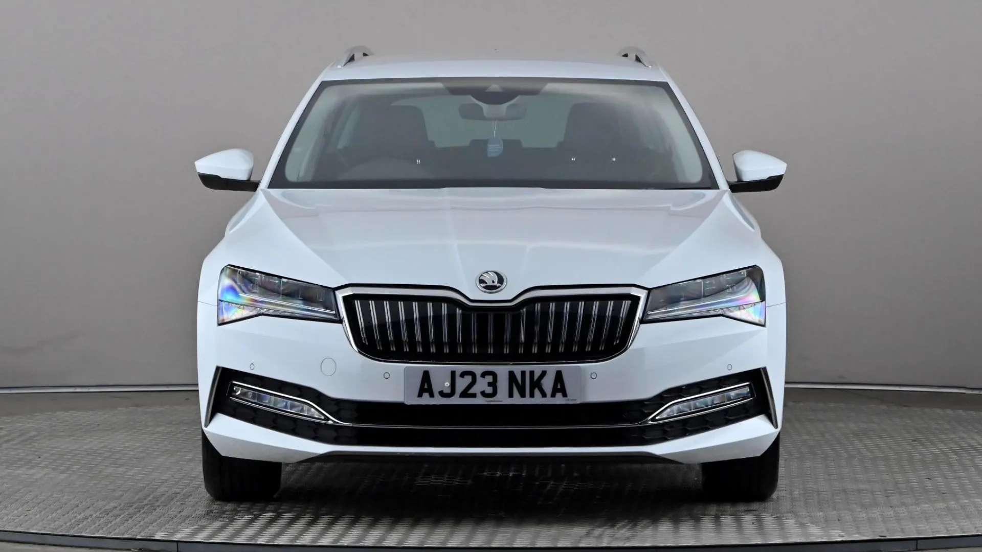 A 2023 SKODA SUPERB 1.4 TSI iV SE Technology DSG A 2023 SKODA SUPERB 1.4 TSI iV SE Technology DSG