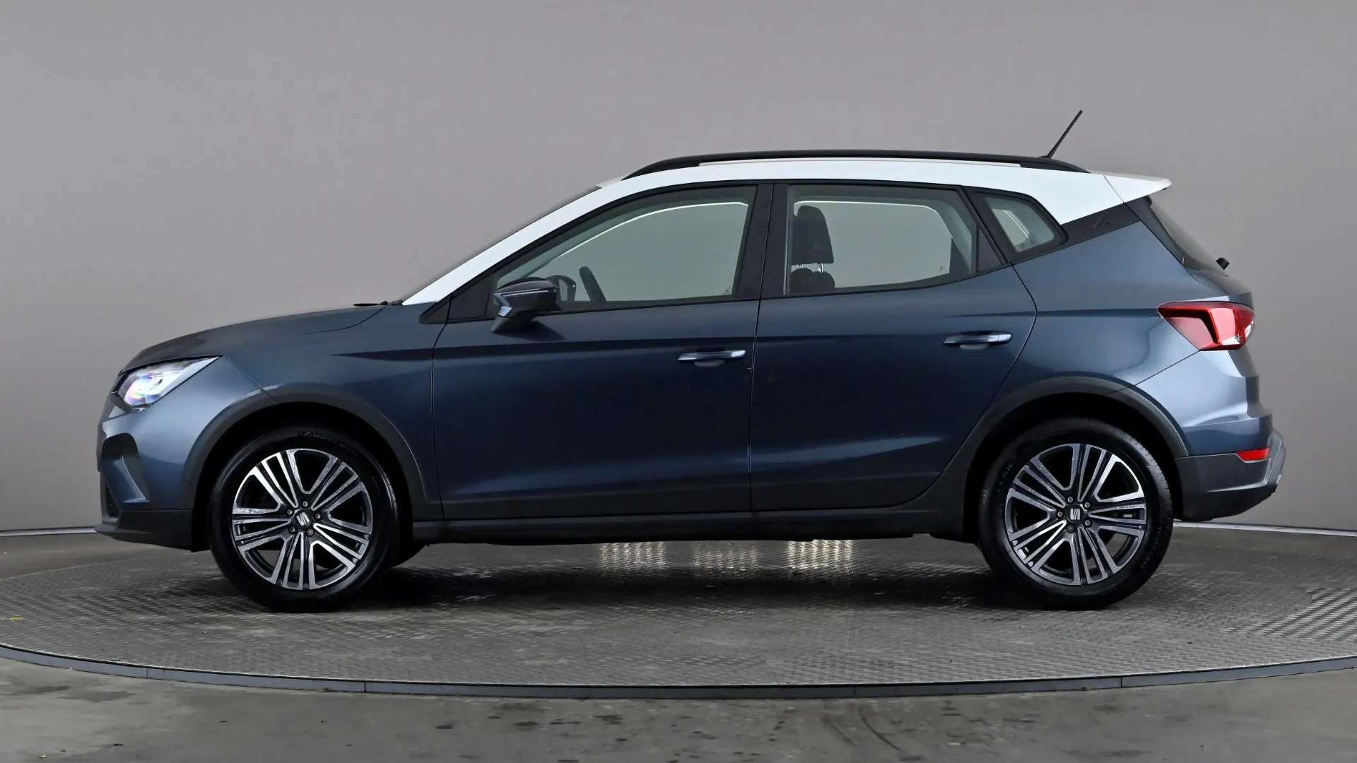 A 2023 SEAT ARONA 1.0 TSI 110 SE Technology DSG A 2023 SEAT ARONA 1.0 TSI 110 SE Technology DSG