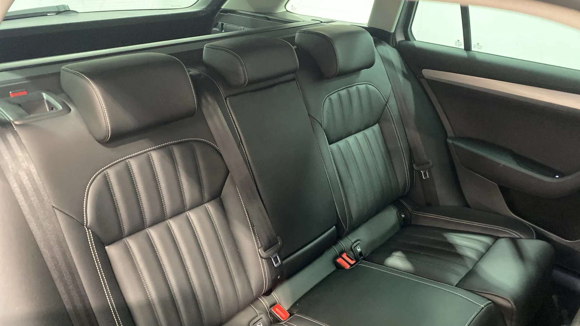 A 2023 SKODA SUPERB 1.4 TSI iV SE Technology DSG A 2023 SKODA SUPERB 1.4 TSI iV SE Technology DSG