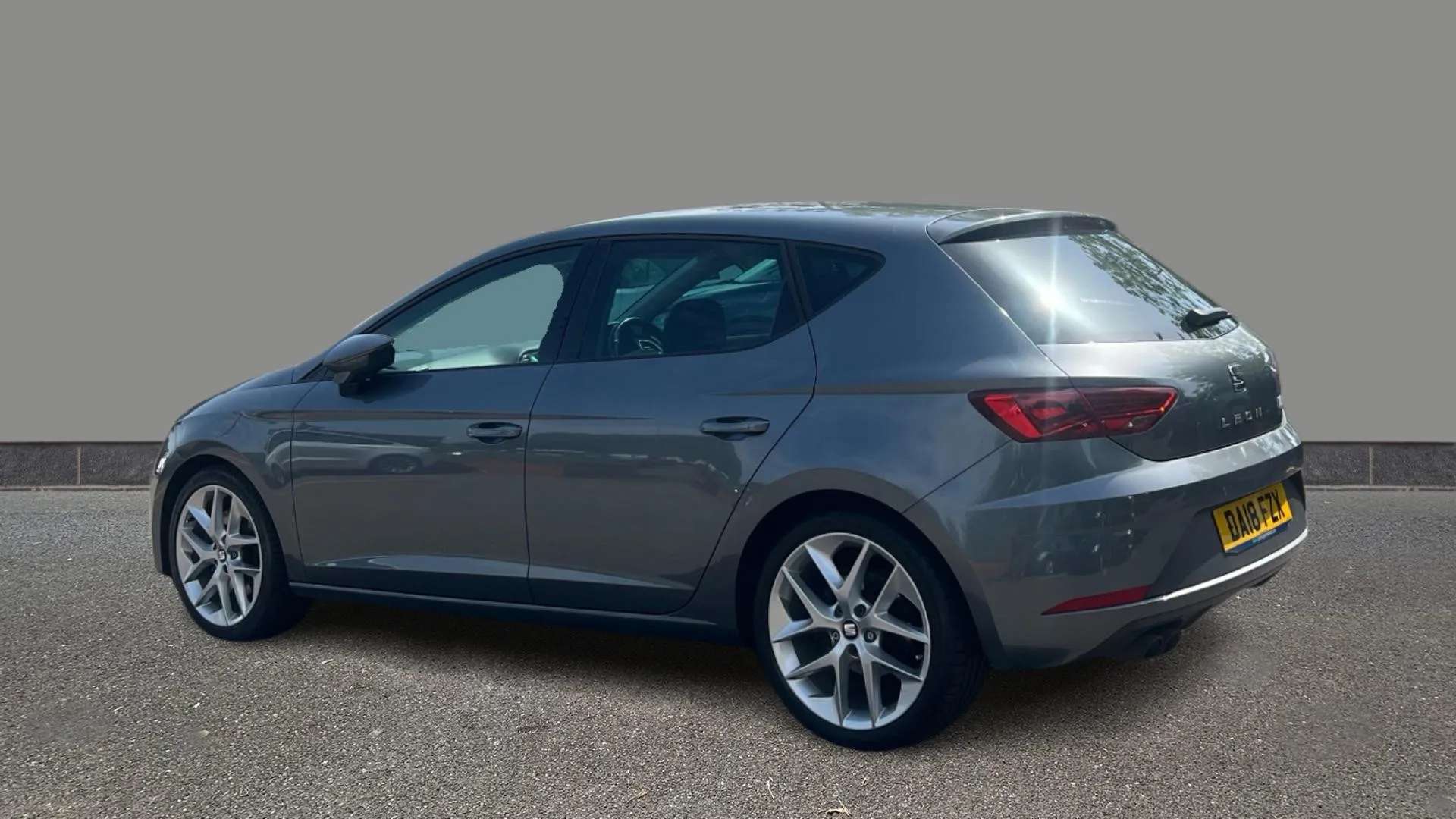 A 2018 SEAT LEON 1.8 TSI FR Technology DSG A 2018 SEAT LEON 1.8 TSI FR Technology DSG