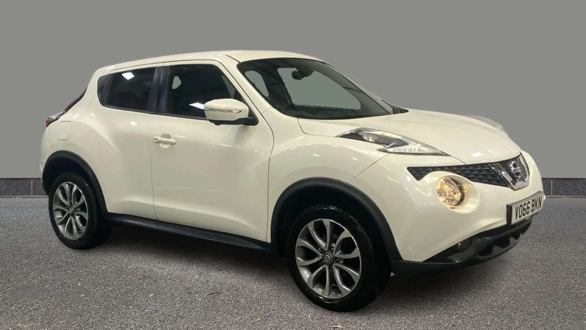 A 2016 NISSAN JUKE 1.6 Tekna Xtronic A 2016 NISSAN JUKE 1.6 Tekna Xtronic