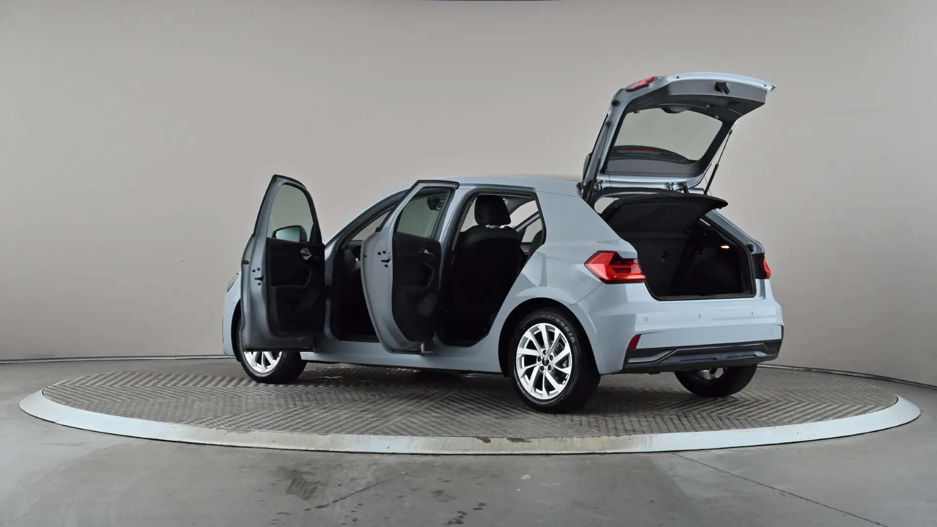2021 AUDI A1 2021 AUDI A1