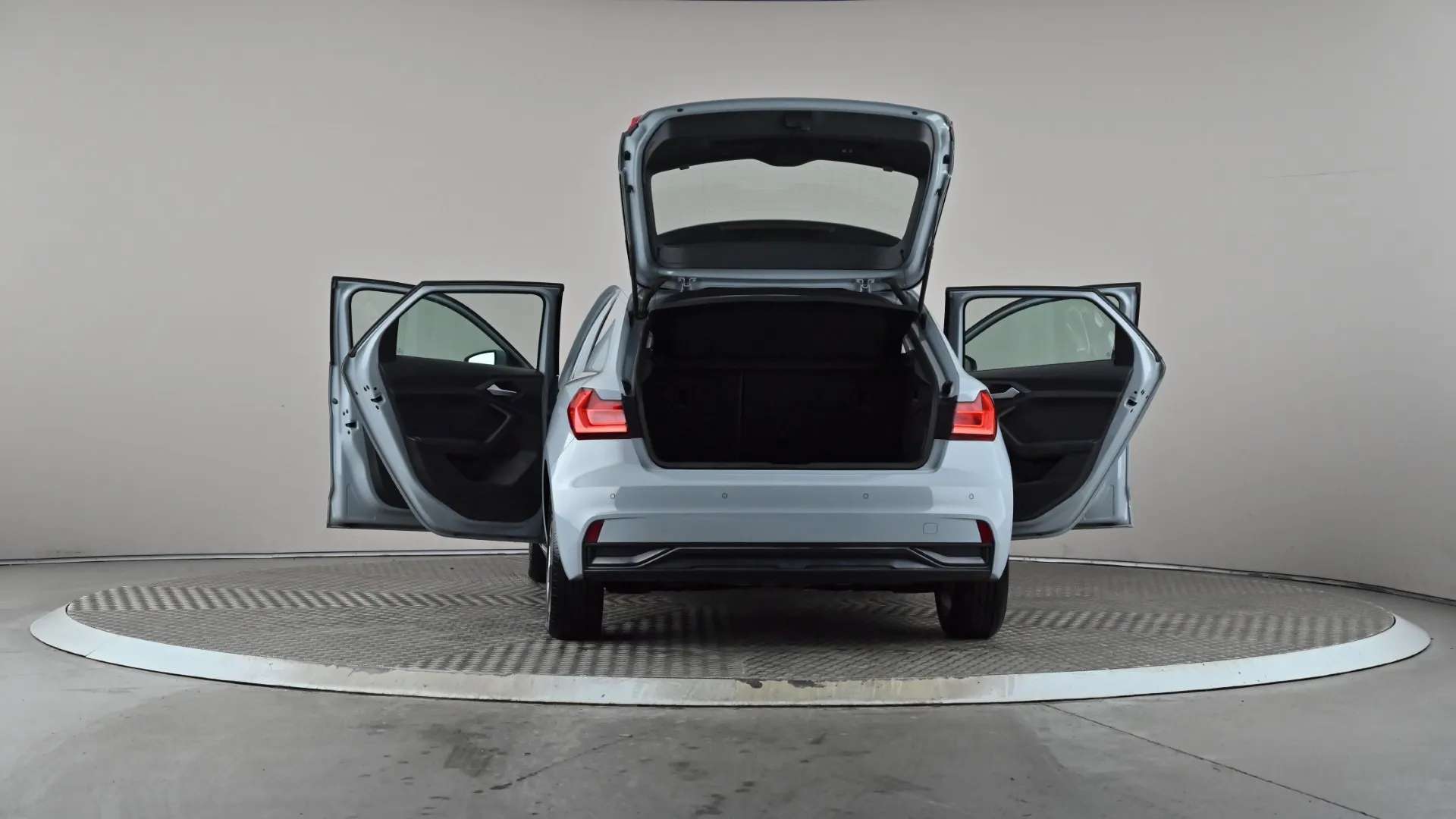 2021 AUDI A1 2021 AUDI A1