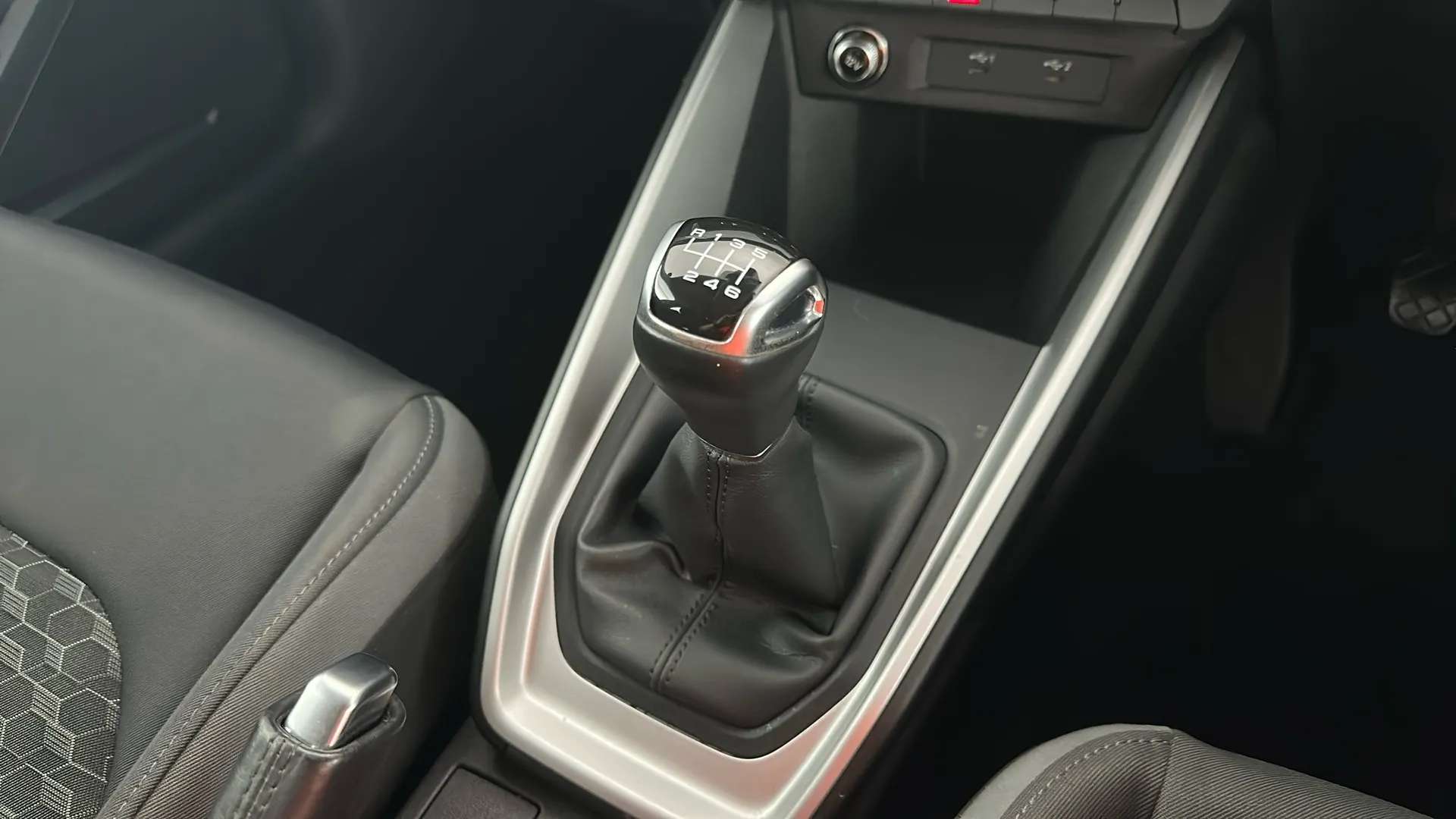 2021 AUDI A1 2021 AUDI A1