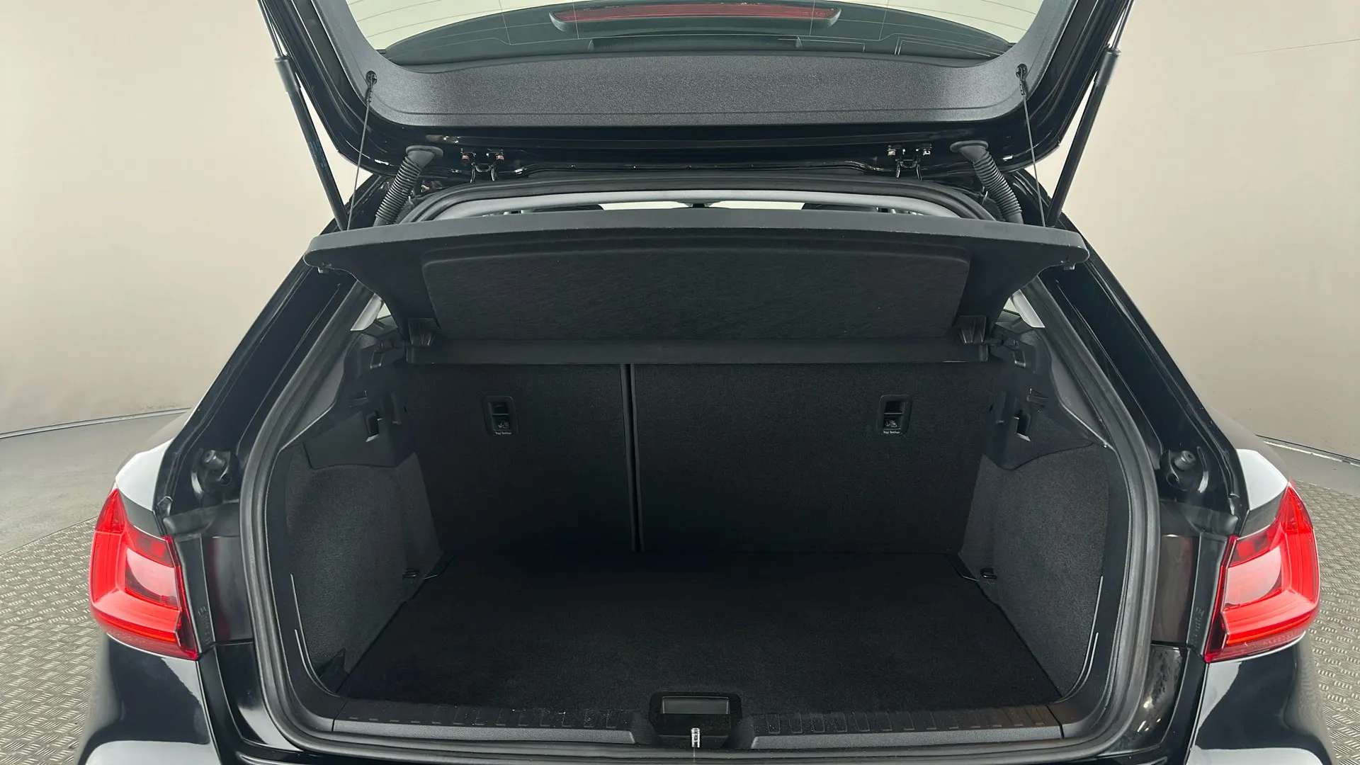 2021 AUDI A1 2021 AUDI A1