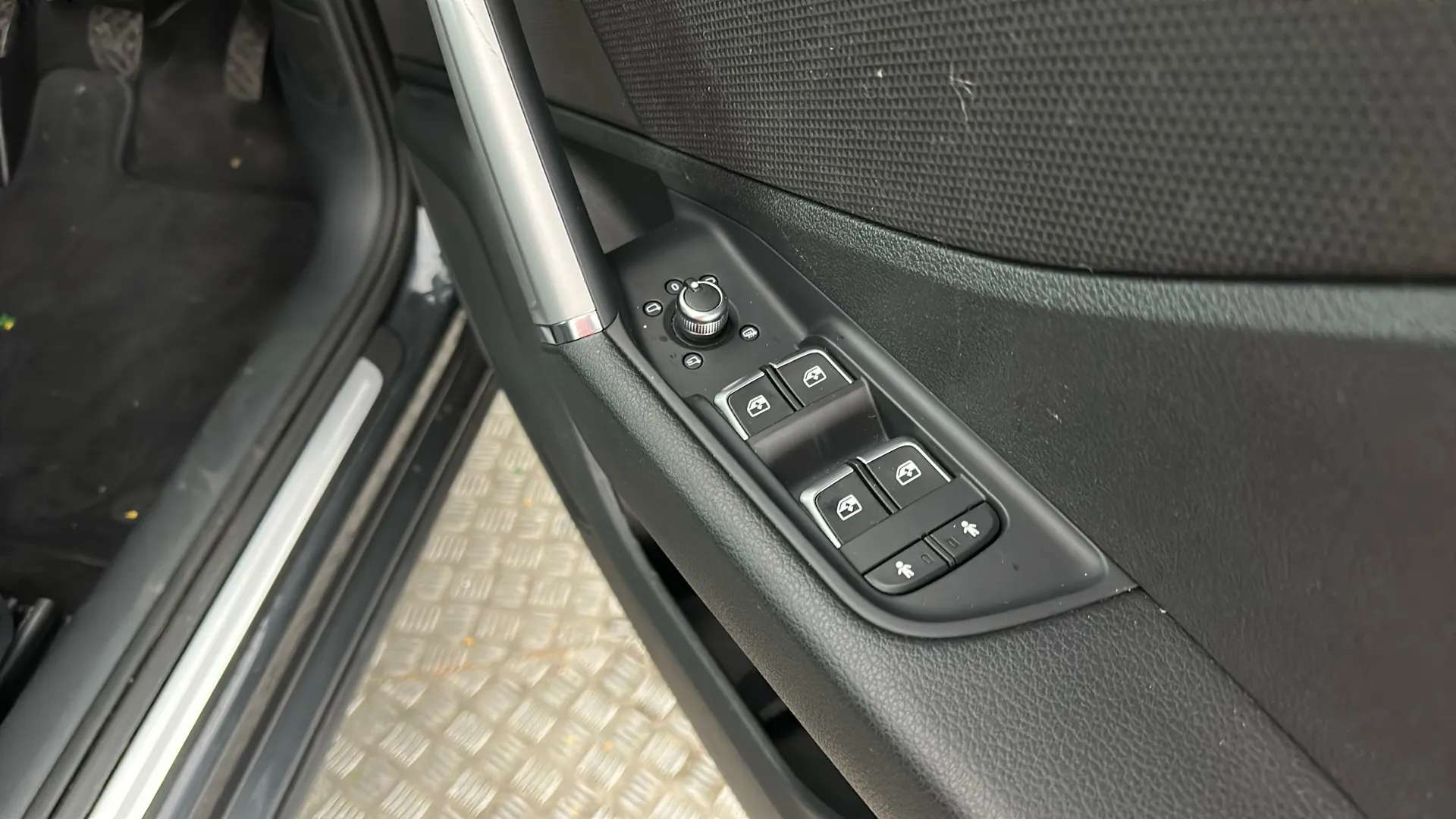 2025 AUDI Q2 2025 AUDI Q2