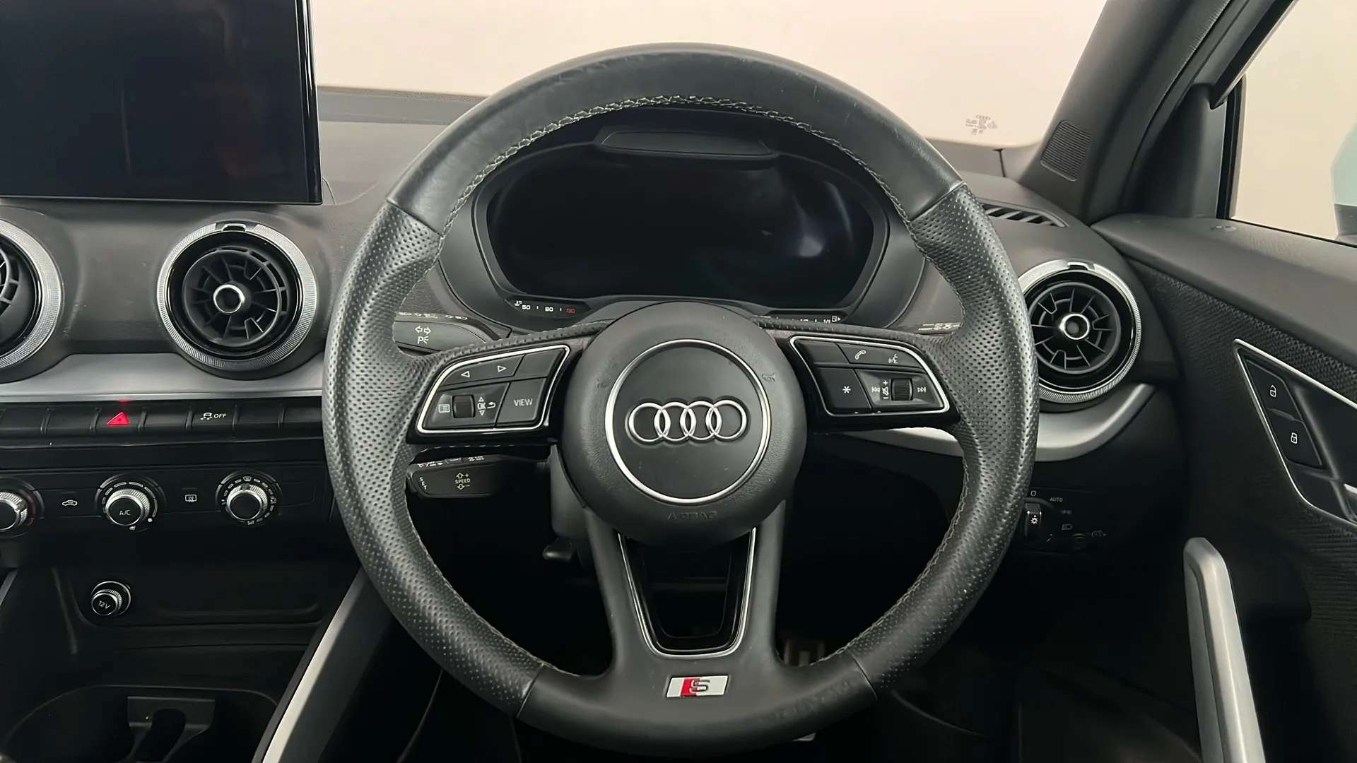 2024 AUDI Q2 2024 AUDI Q2