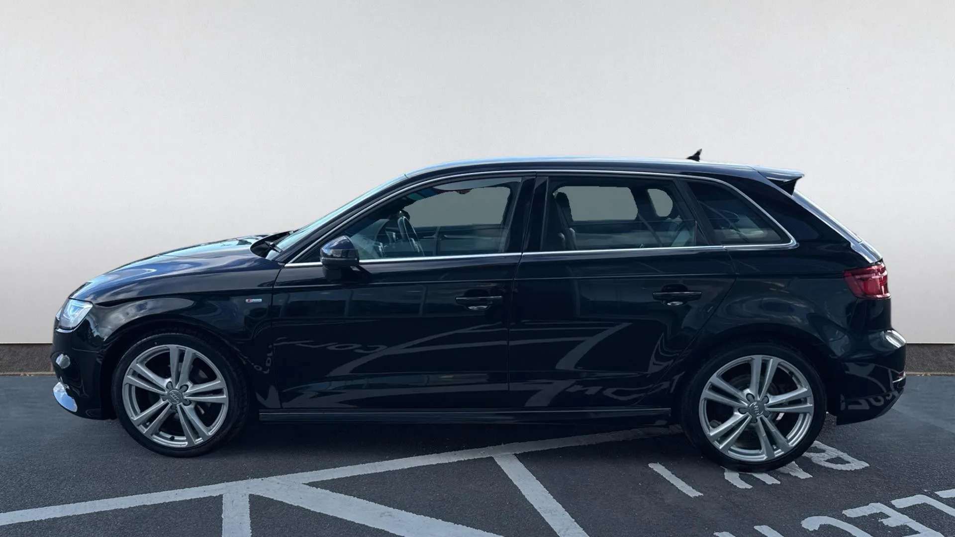 A 2018 AUDI A3 1.5 TFSI S Line A 2018 AUDI A3 1.5 TFSI S Line