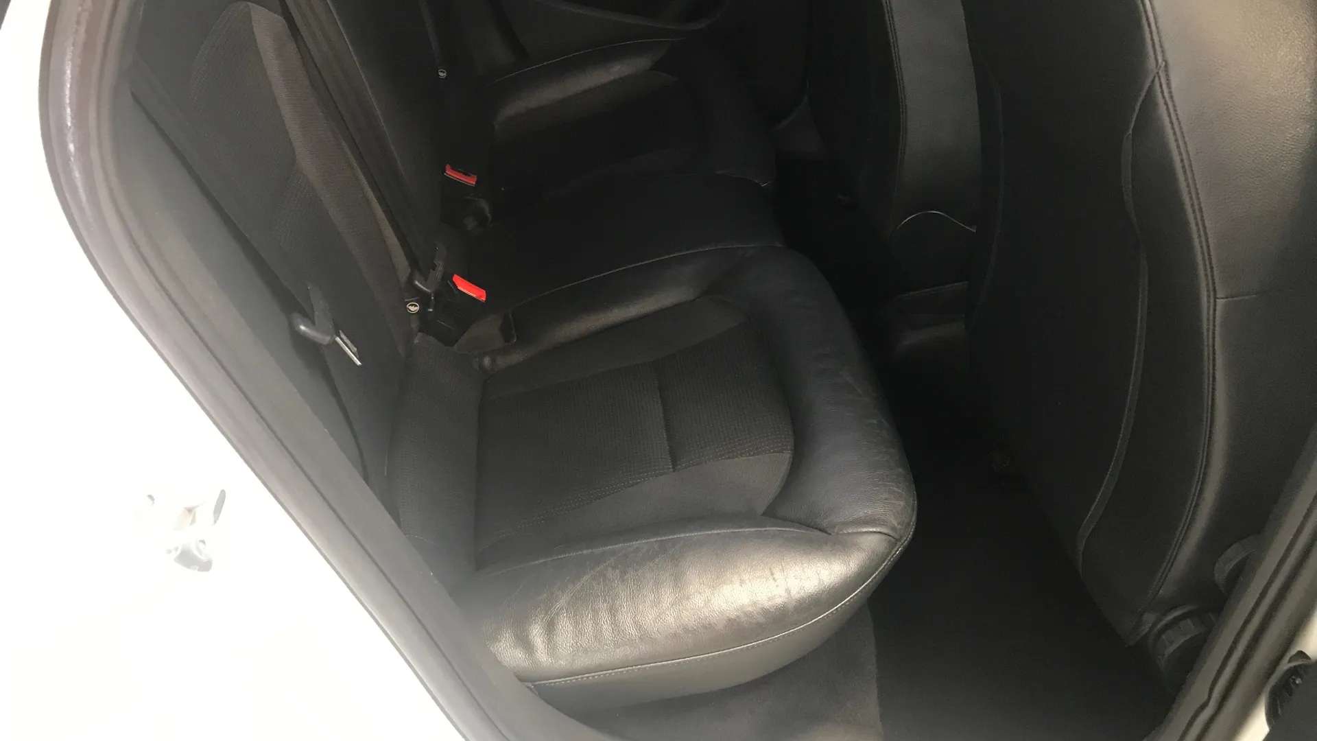 2017 AUDI A1 2017 AUDI A1
