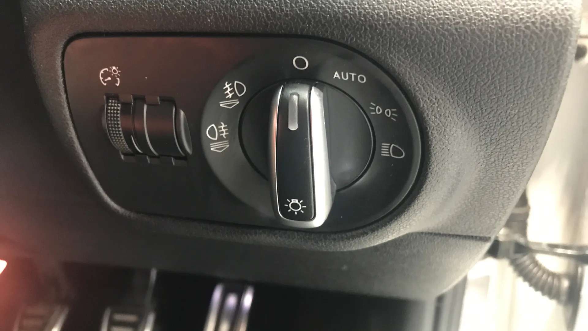 2017 AUDI A1 2017 AUDI A1