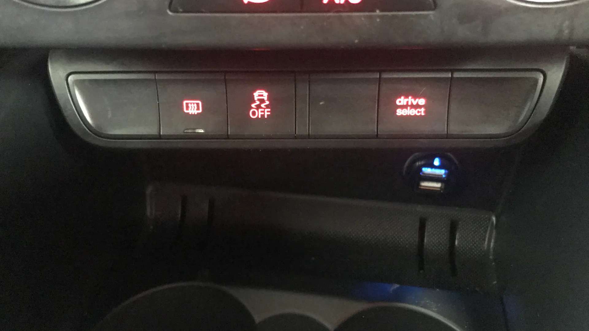 2017 AUDI A1 2017 AUDI A1