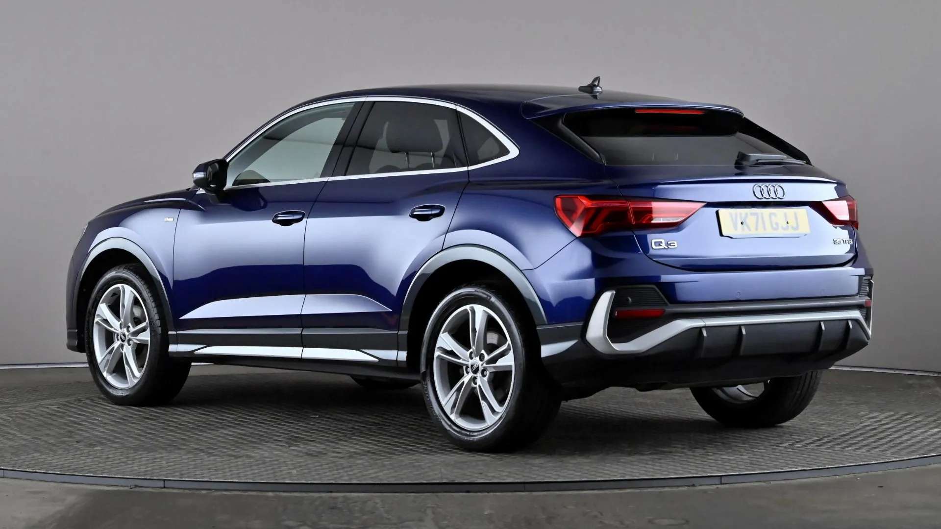 2021 AUDI Q3 2021 AUDI Q3
