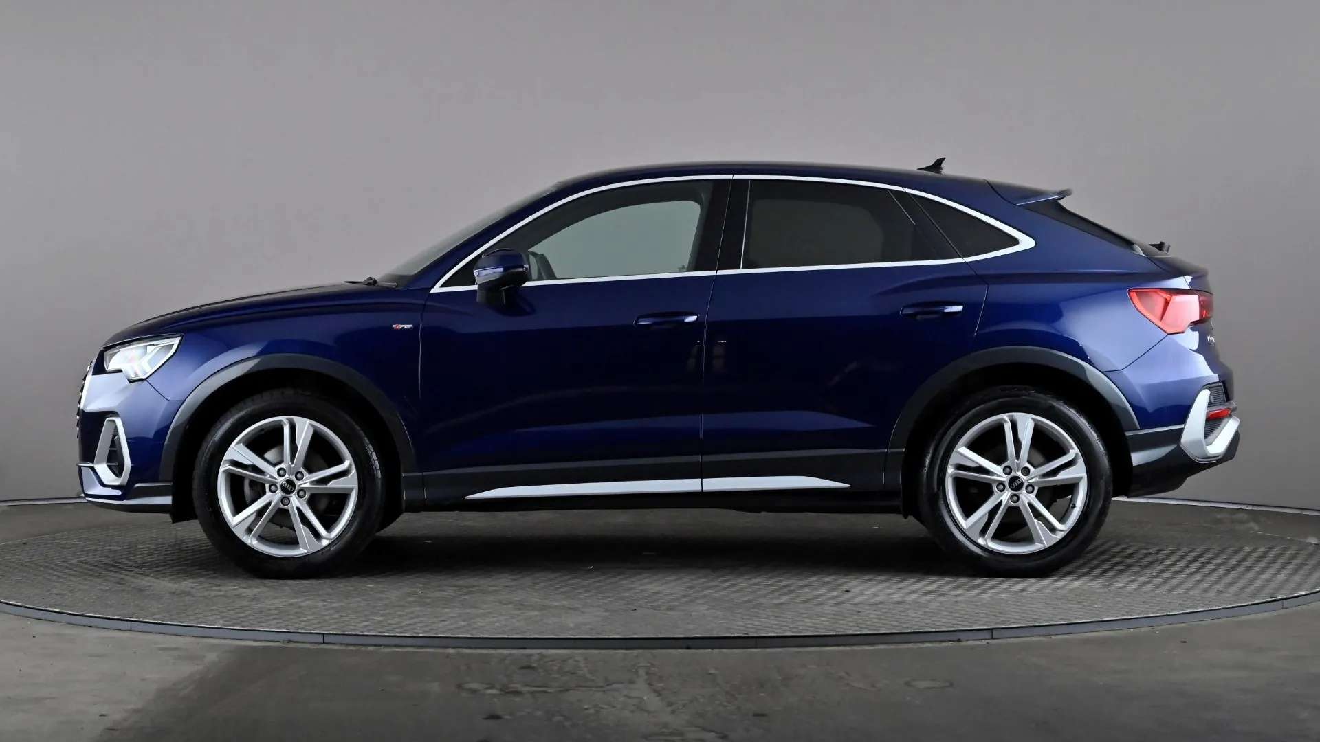 2021 AUDI Q3 2021 AUDI Q3