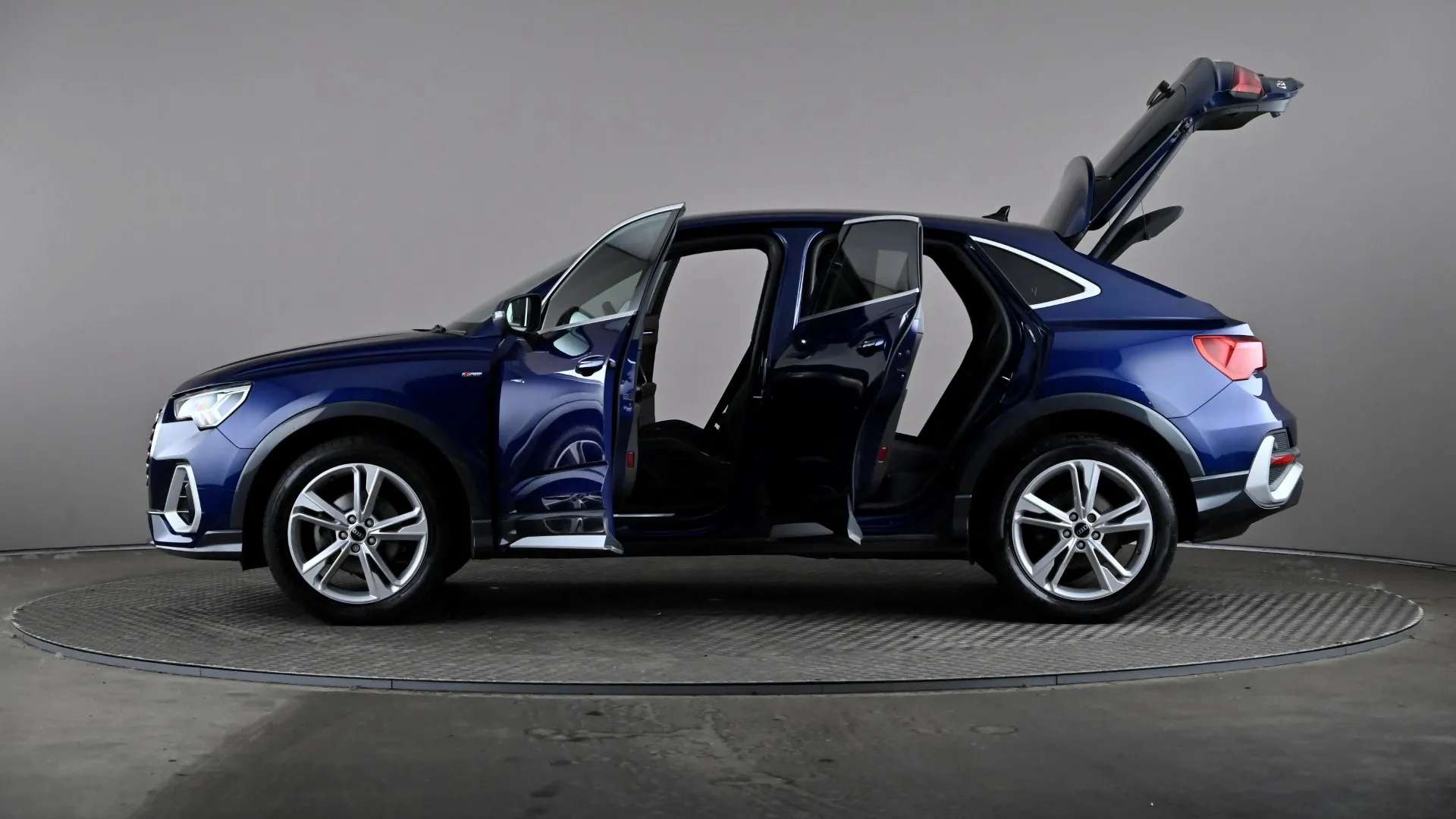 2021 AUDI Q3 2021 AUDI Q3