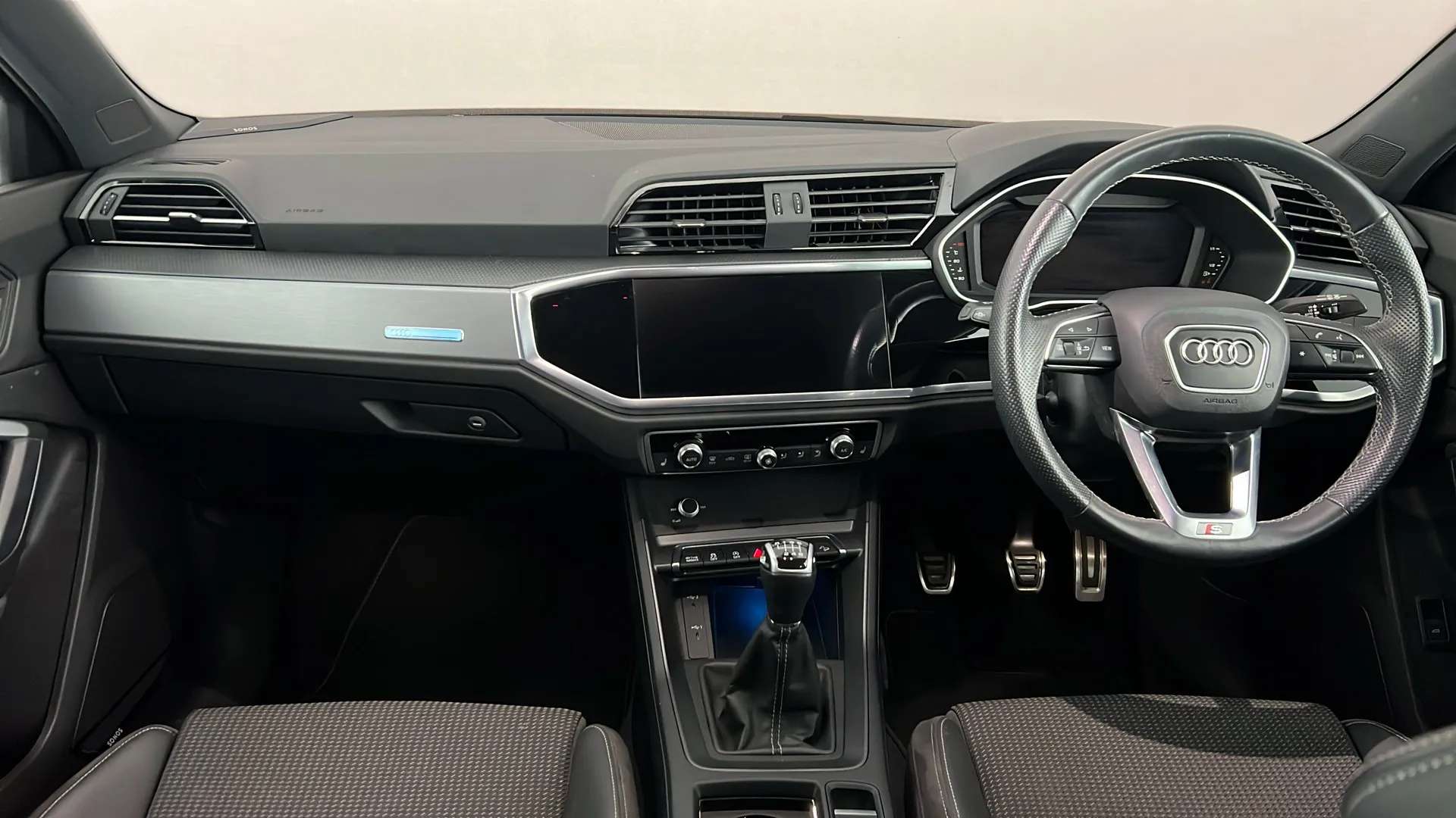 2021 AUDI Q3 2021 AUDI Q3