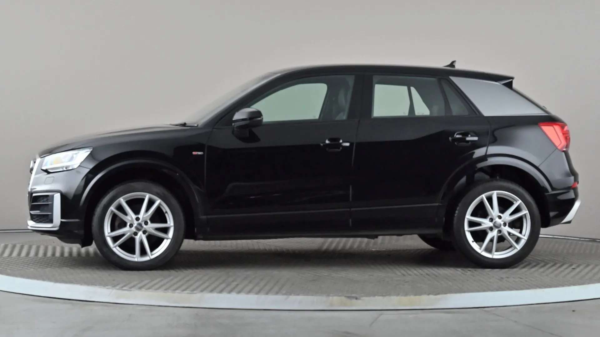 A 2018 AUDI Q2 1.4 TFSI S Line A 2018 AUDI Q2 1.4 TFSI S Line
