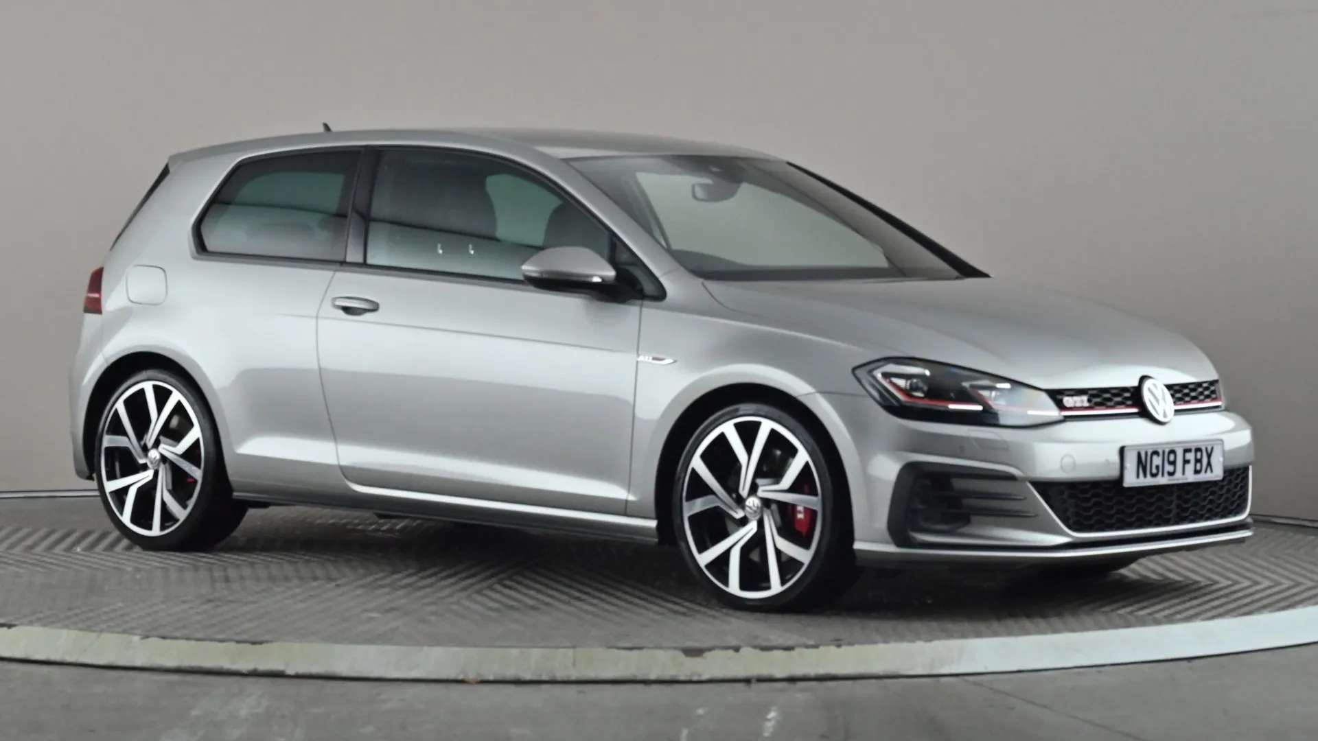 A 2019 VOLKSWAGEN GOLF 2.0 TSI 245 GTI Performance A 2019 VOLKSWAGEN GOLF 2.0 TSI 245 GTI Performance