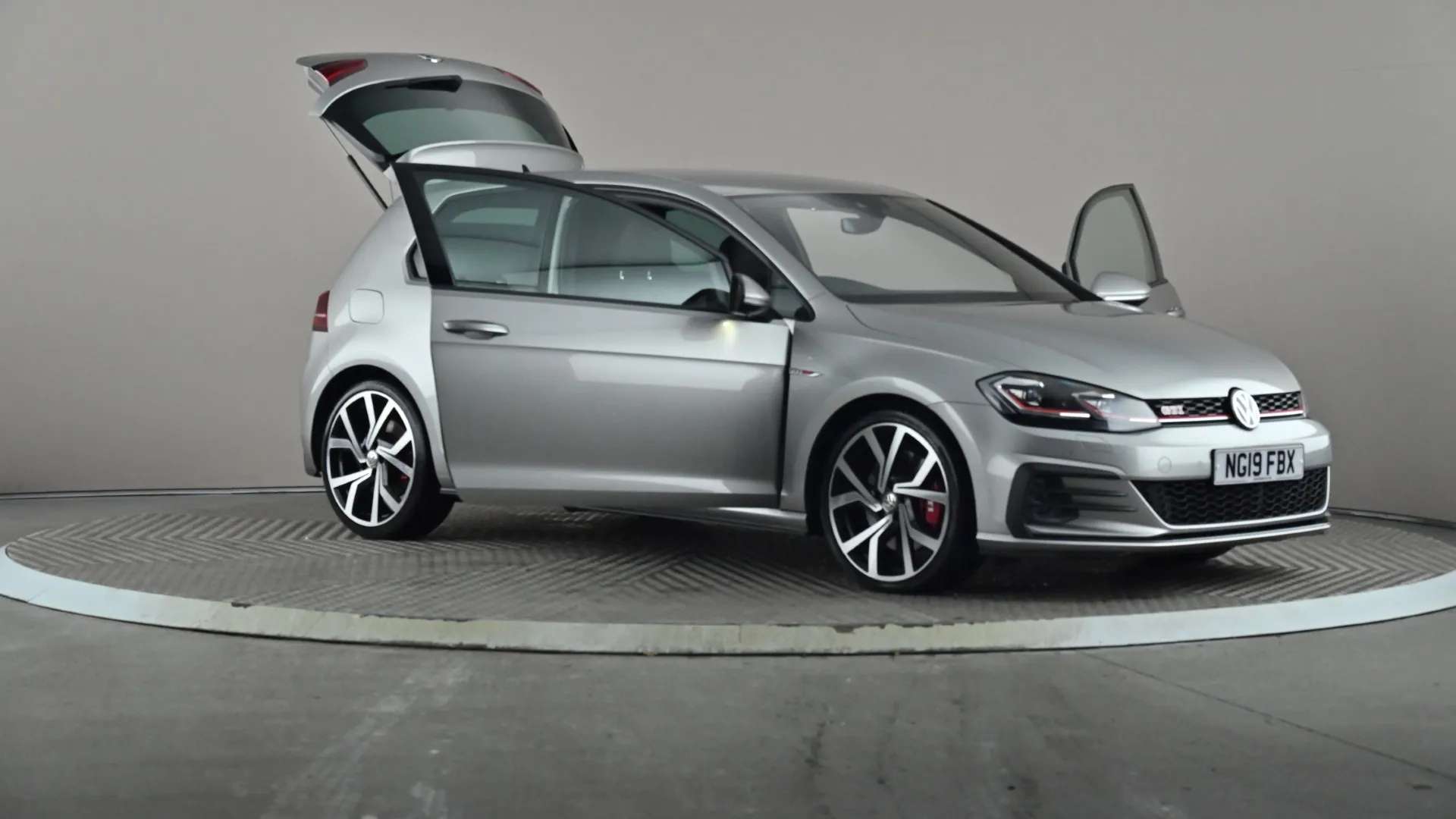 2019 VOLKSWAGEN GOLF 2019 VOLKSWAGEN GOLF