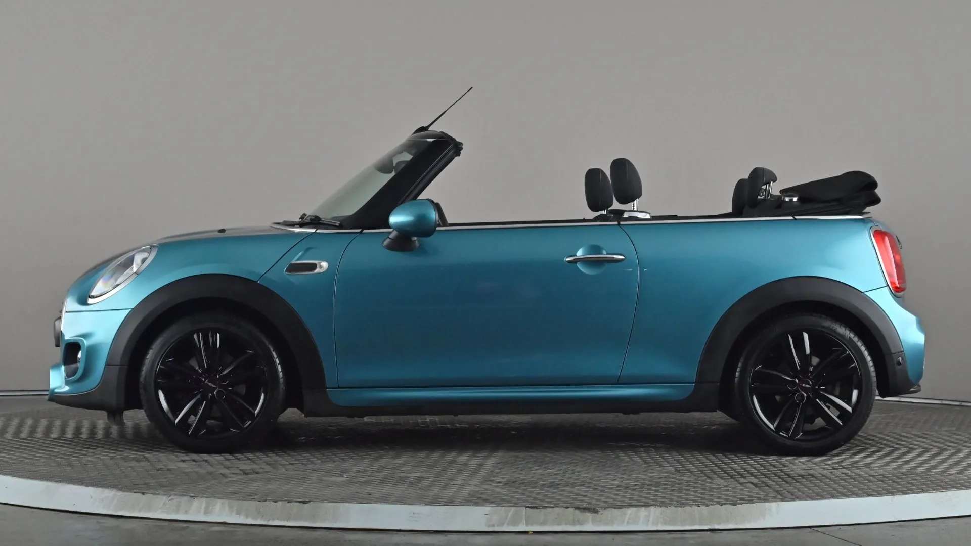 2017 MINI CONVERTIBLE 2017 MINI CONVERTIBLE