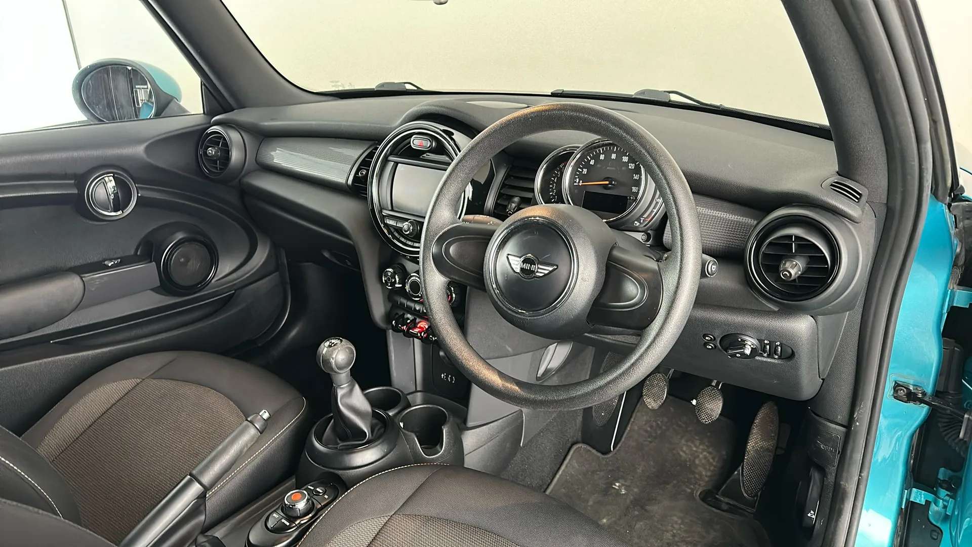 2017 MINI CONVERTIBLE 2017 MINI CONVERTIBLE