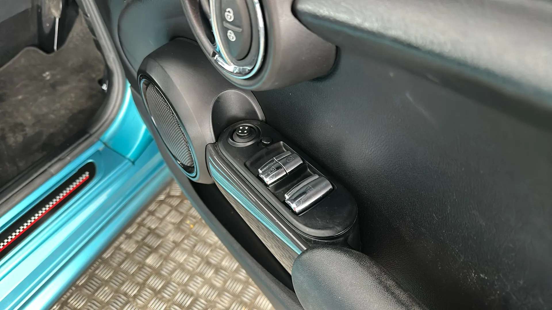 2017 MINI CONVERTIBLE 2017 MINI CONVERTIBLE