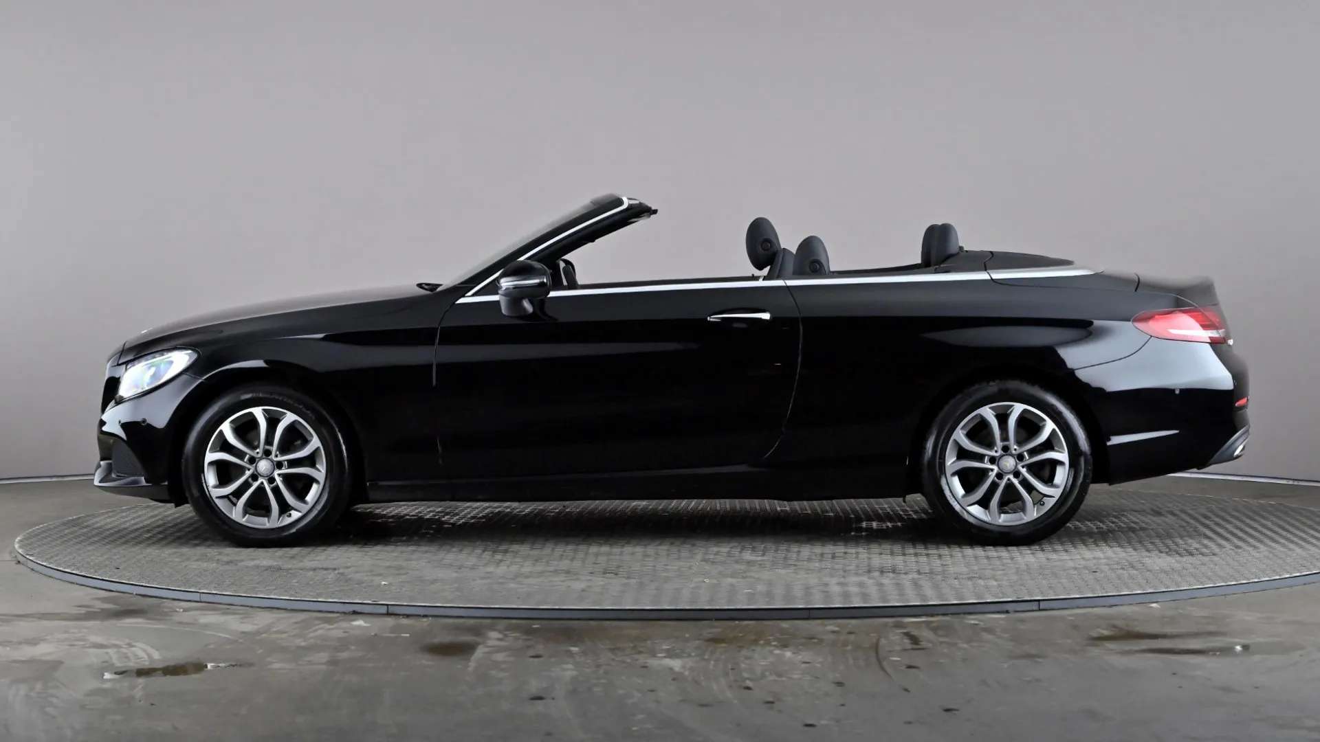 A 2016 MERCEDES-BENZ C CLASS C220d 4Matic Sport Auto A 2016 MERCEDES-BENZ C CLASS C220d 4Matic Sport Auto