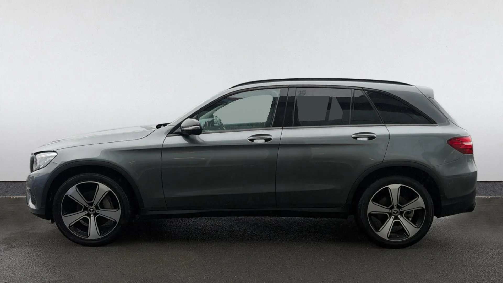 A 2018 MERCEDES-BENZ GLC GLC 220d 4Matic Urban Edition 9G-Tronic A 2018 MERCEDES-BENZ GLC GLC 220d 4Matic Urban Edition 9G-Tronic
