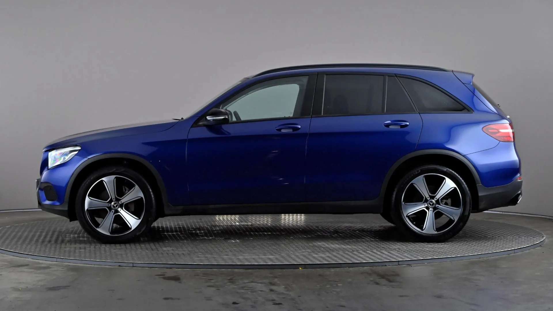 A 2018 MERCEDES-BENZ GLC GLC 250 4Matic Urban Edition 9G-Tronic A 2018 MERCEDES-BENZ GLC GLC 250 4Matic Urban Edition 9G-Tronic