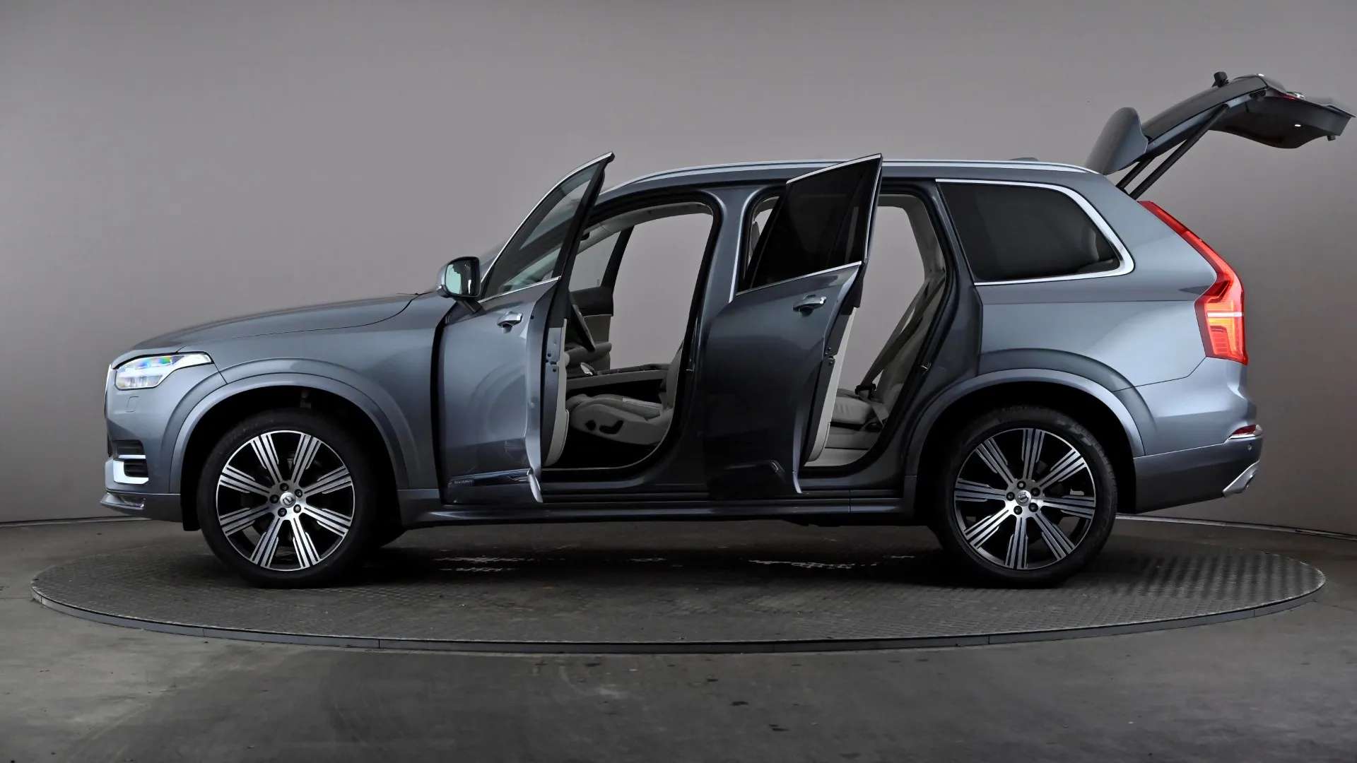 2020 VOLVO XC90 2020 VOLVO XC90