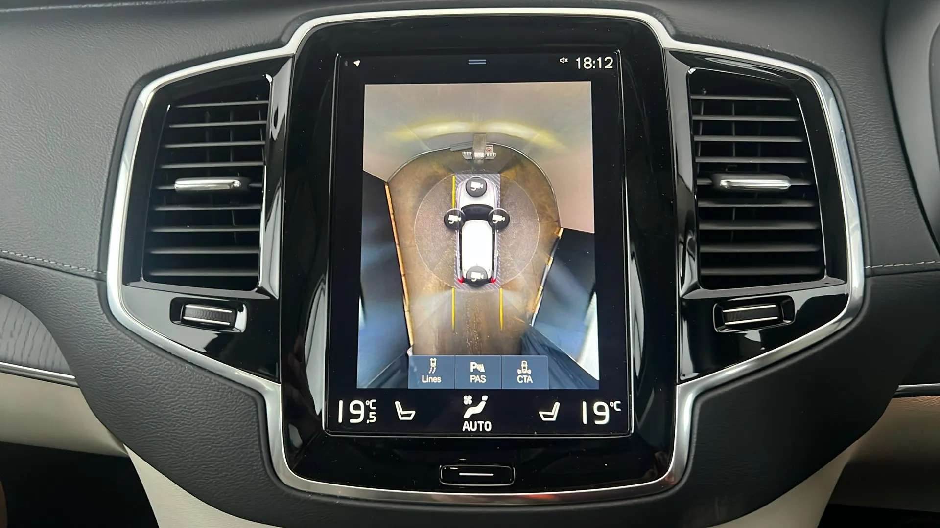 2020 VOLVO XC90 2020 VOLVO XC90