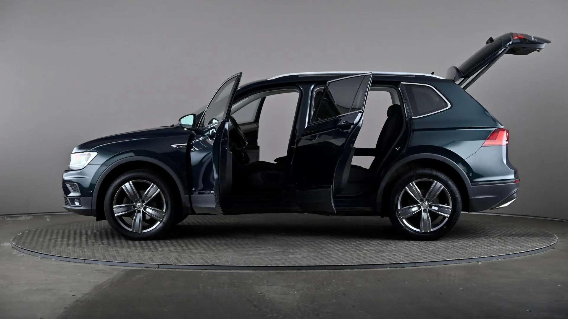 2019 VOLKSWAGEN TIGUAN ALLSPACE 2019 VOLKSWAGEN TIGUAN ALLSPACE