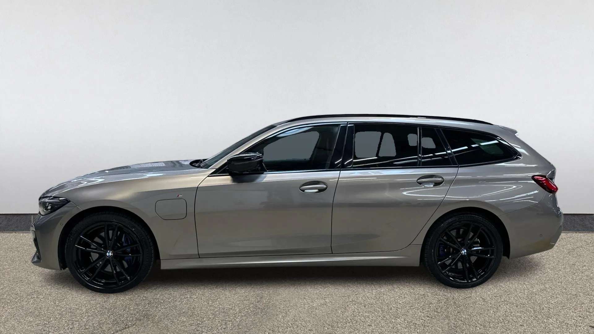 A 2021 BMW 3 SERIES 330e M Sport Pro Edition Step Auto A 2021 BMW 3 SERIES 330e M Sport Pro Edition Step Auto
