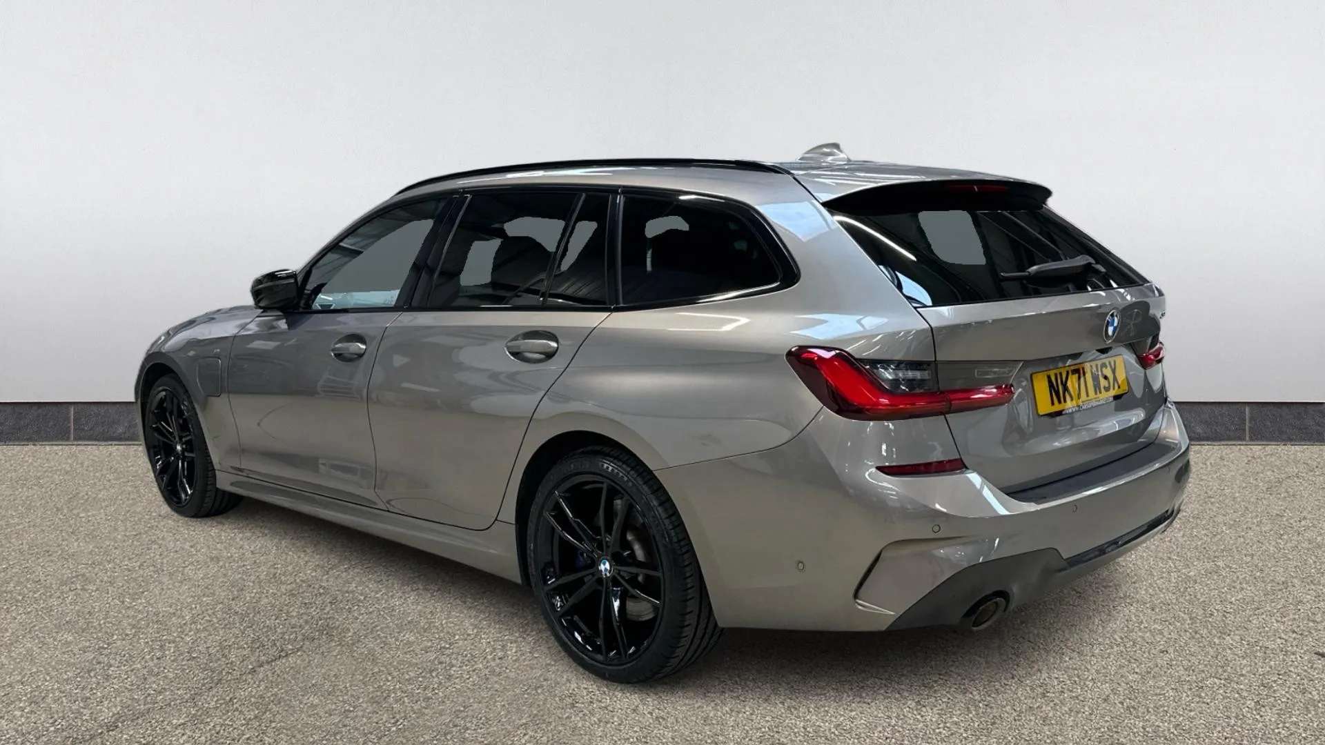 A 2021 BMW 3 SERIES 330e M Sport Pro Edition Step Auto A 2021 BMW 3 SERIES 330e M Sport Pro Edition Step Auto