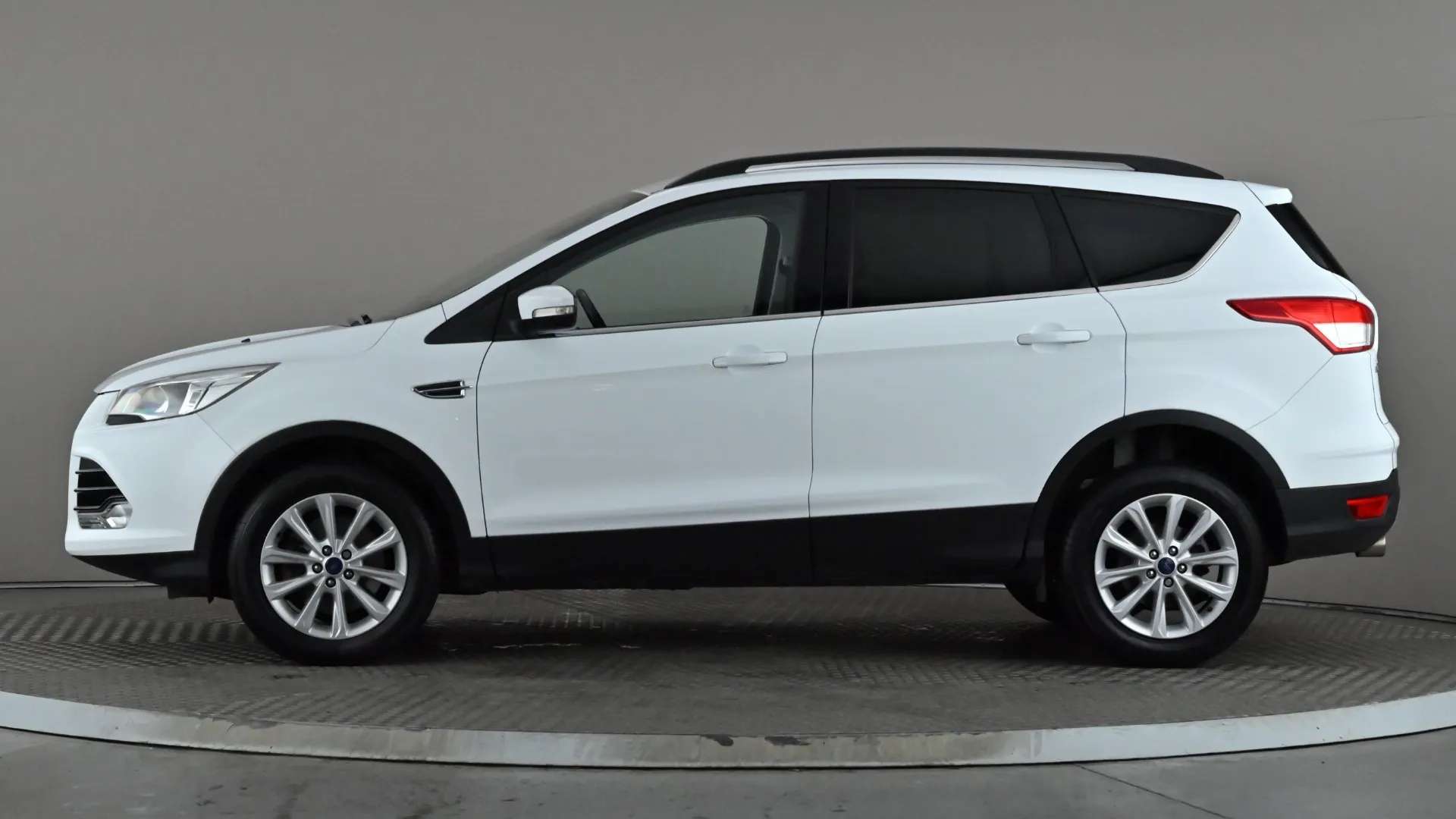 A 2016 FORD KUGA 2.0 TDCi 150 Titanium 2WD A 2016 FORD KUGA 2.0 TDCi 150 Titanium 2WD