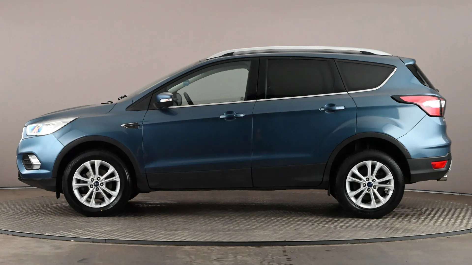 A 2019 FORD KUGA 1.5 TDCi Titanium 2WD A 2019 FORD KUGA 1.5 TDCi Titanium 2WD