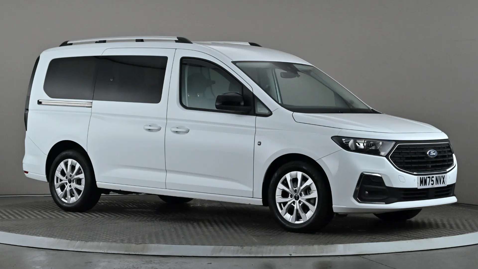 A 2025 FORD TOURNEO CONNECT 2.0 EcoBlue Titanium Auto A 2025 FORD TOURNEO CONNECT 2.0 EcoBlue Titanium Auto