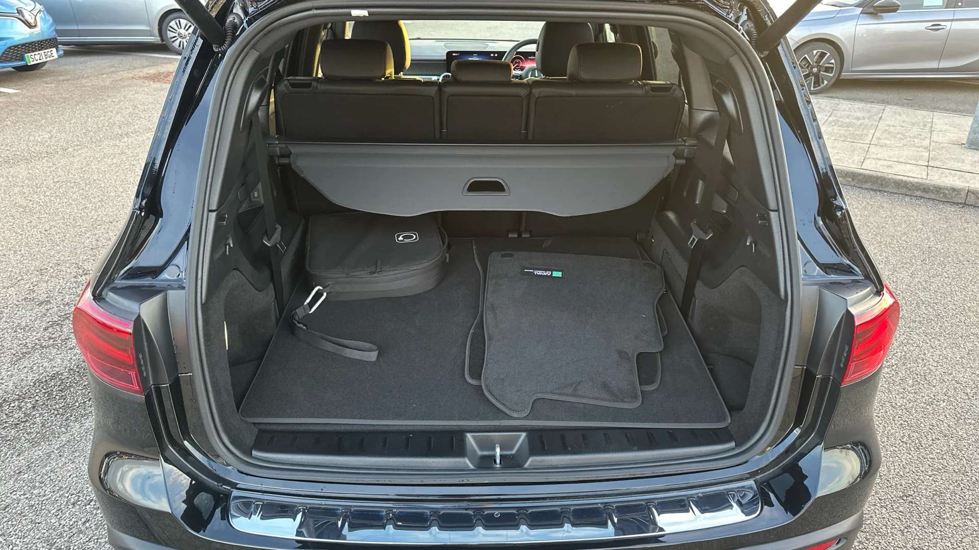 2025 MERCEDES-BENZ EQB 2025 MERCEDES-BENZ EQB