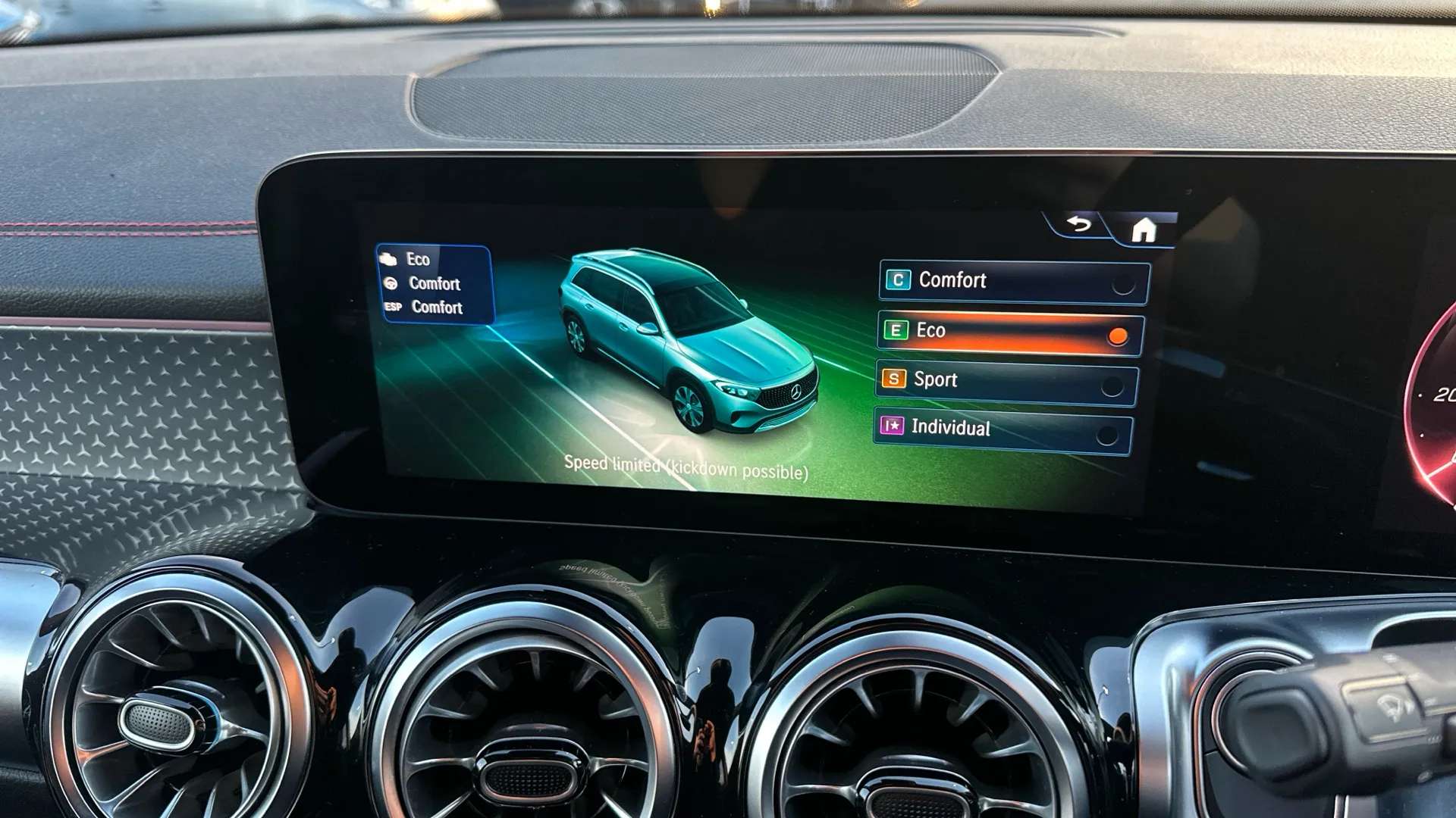 2025 MERCEDES-BENZ EQB 2025 MERCEDES-BENZ EQB