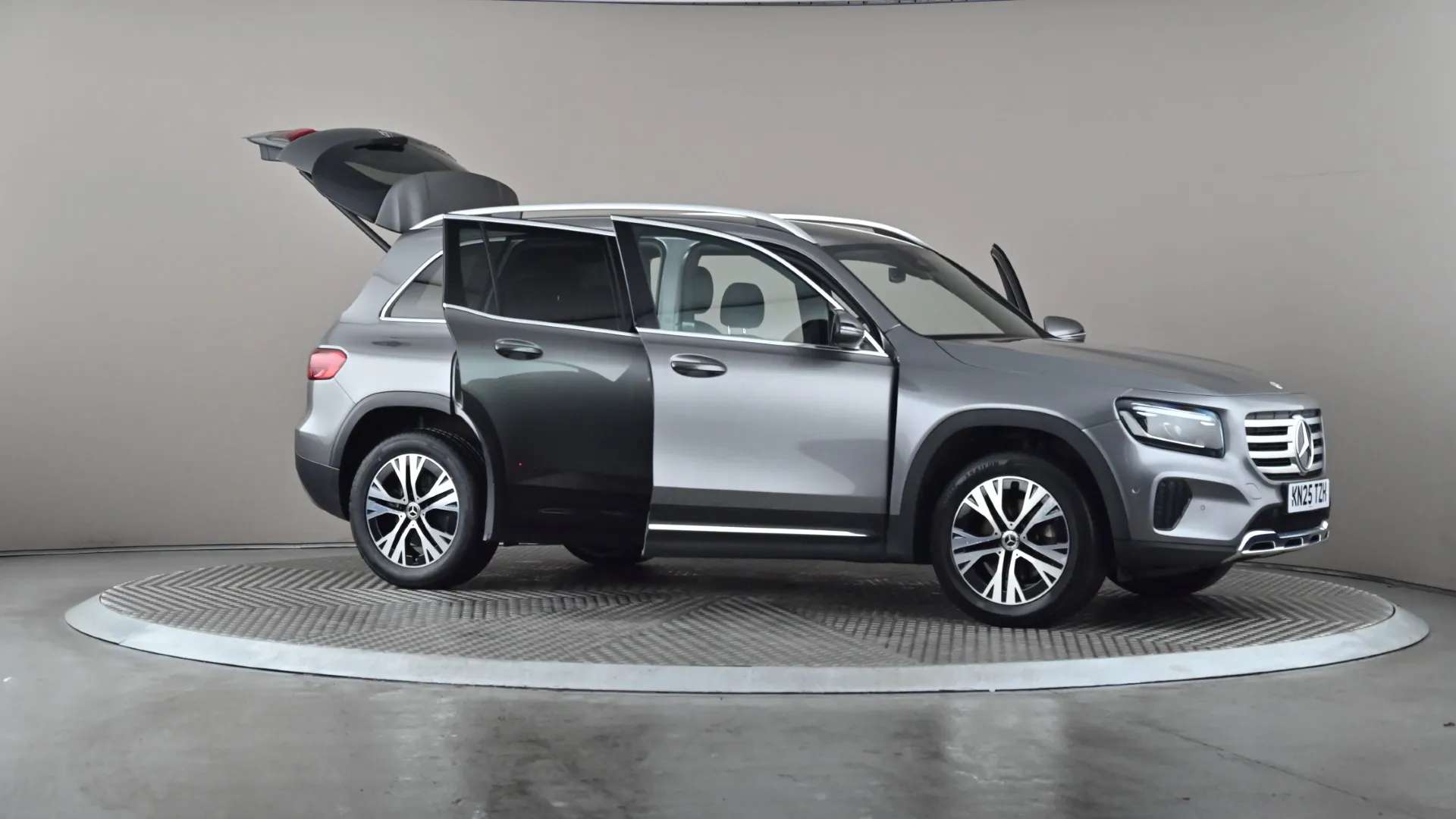 2025 MERCEDES-BENZ GLB 2025 MERCEDES-BENZ GLB