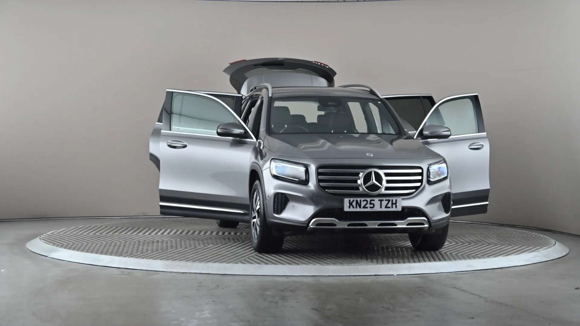 2025 MERCEDES-BENZ GLB 2025 MERCEDES-BENZ GLB