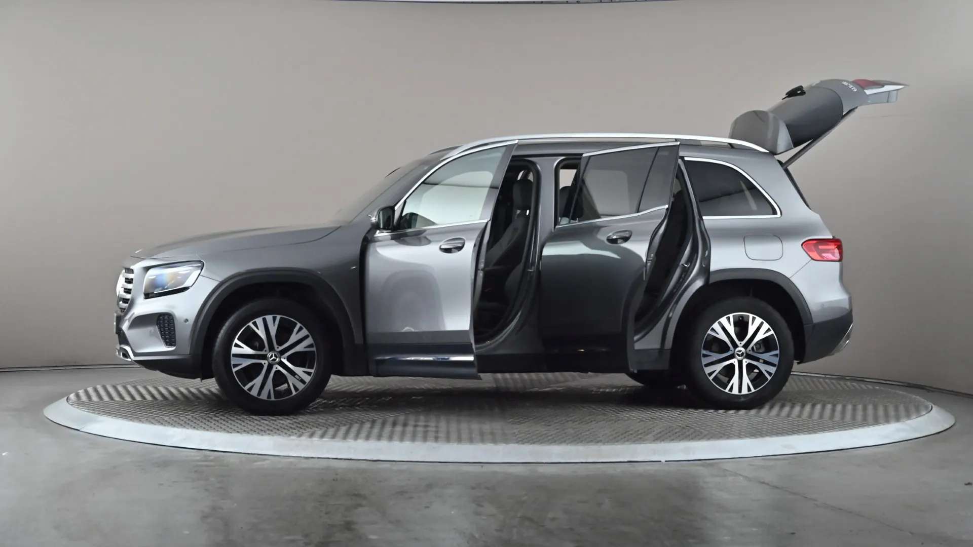 2025 MERCEDES-BENZ GLB 2025 MERCEDES-BENZ GLB