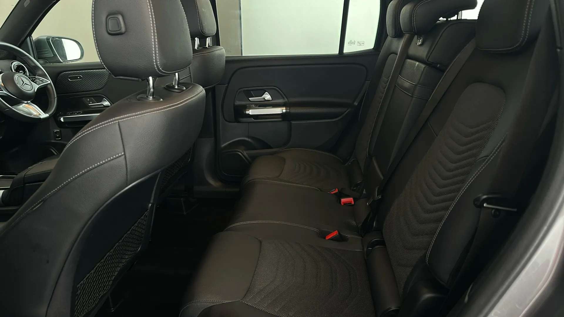 2025 MERCEDES-BENZ GLB 2025 MERCEDES-BENZ GLB