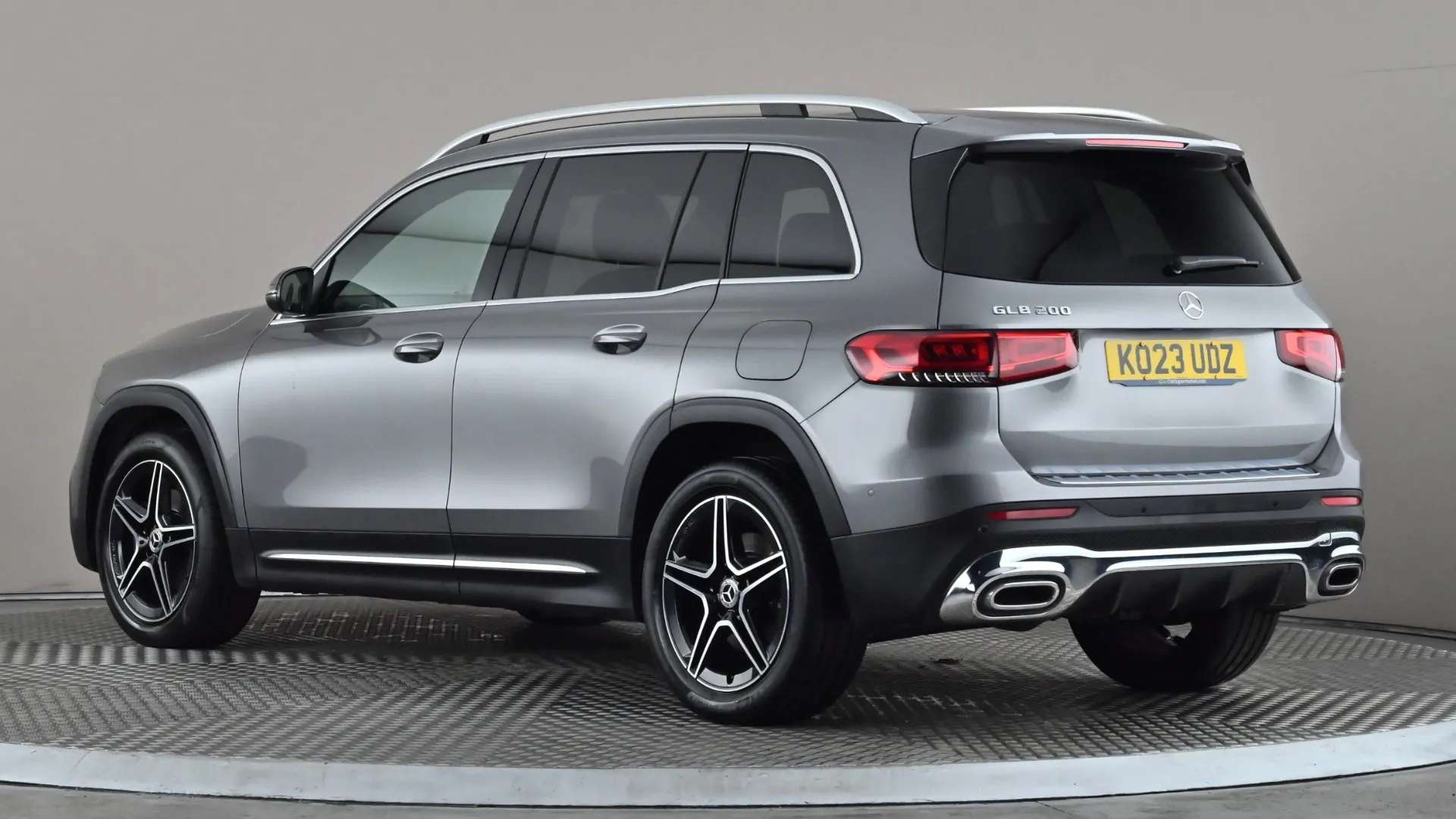 A 2023 MERCEDES-BENZ GLB GLB 200 AMG Line Executive 7G-Tronic A 2023 MERCEDES-BENZ GLB GLB 200 AMG Line Executive 7G-Tronic