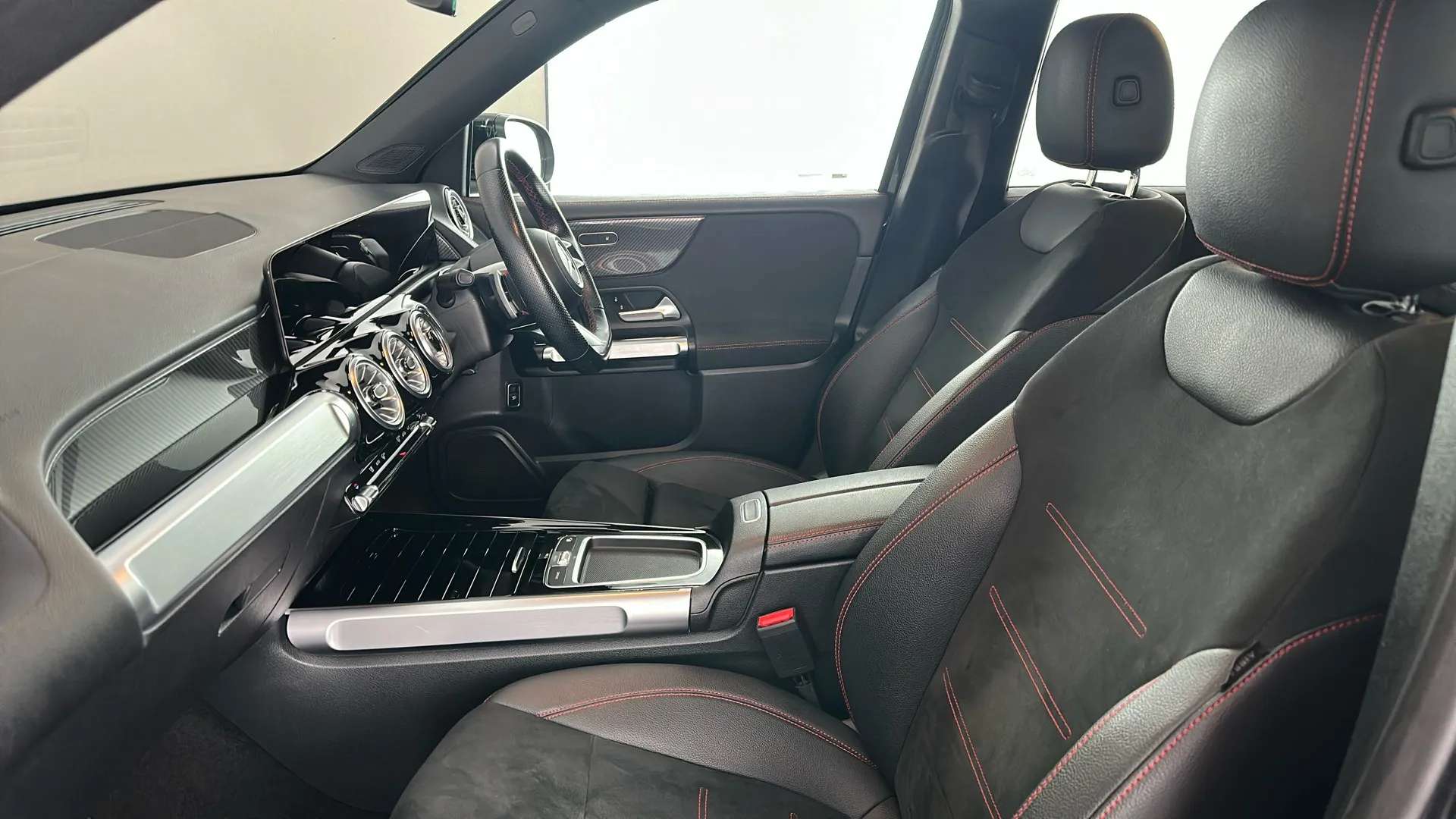 2024 MERCEDES-BENZ GLB 2024 MERCEDES-BENZ GLB