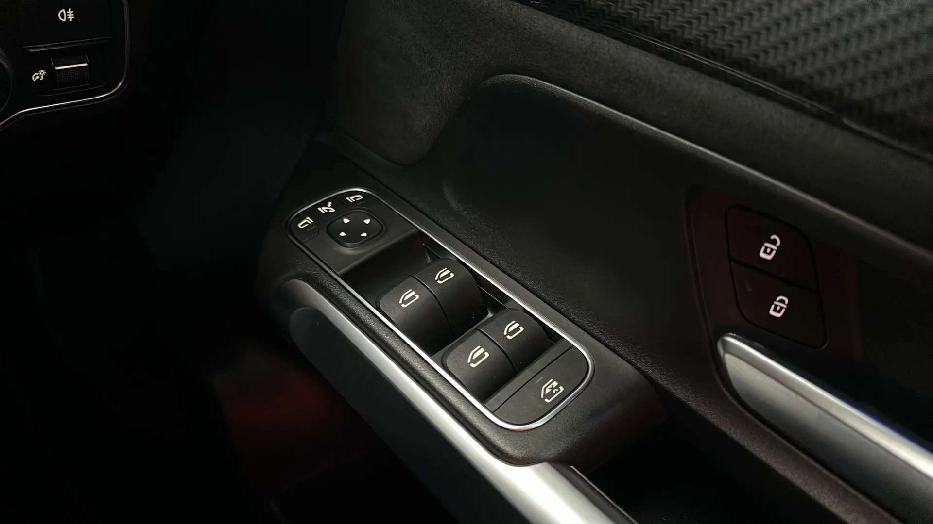2024 MERCEDES-BENZ GLB 2024 MERCEDES-BENZ GLB